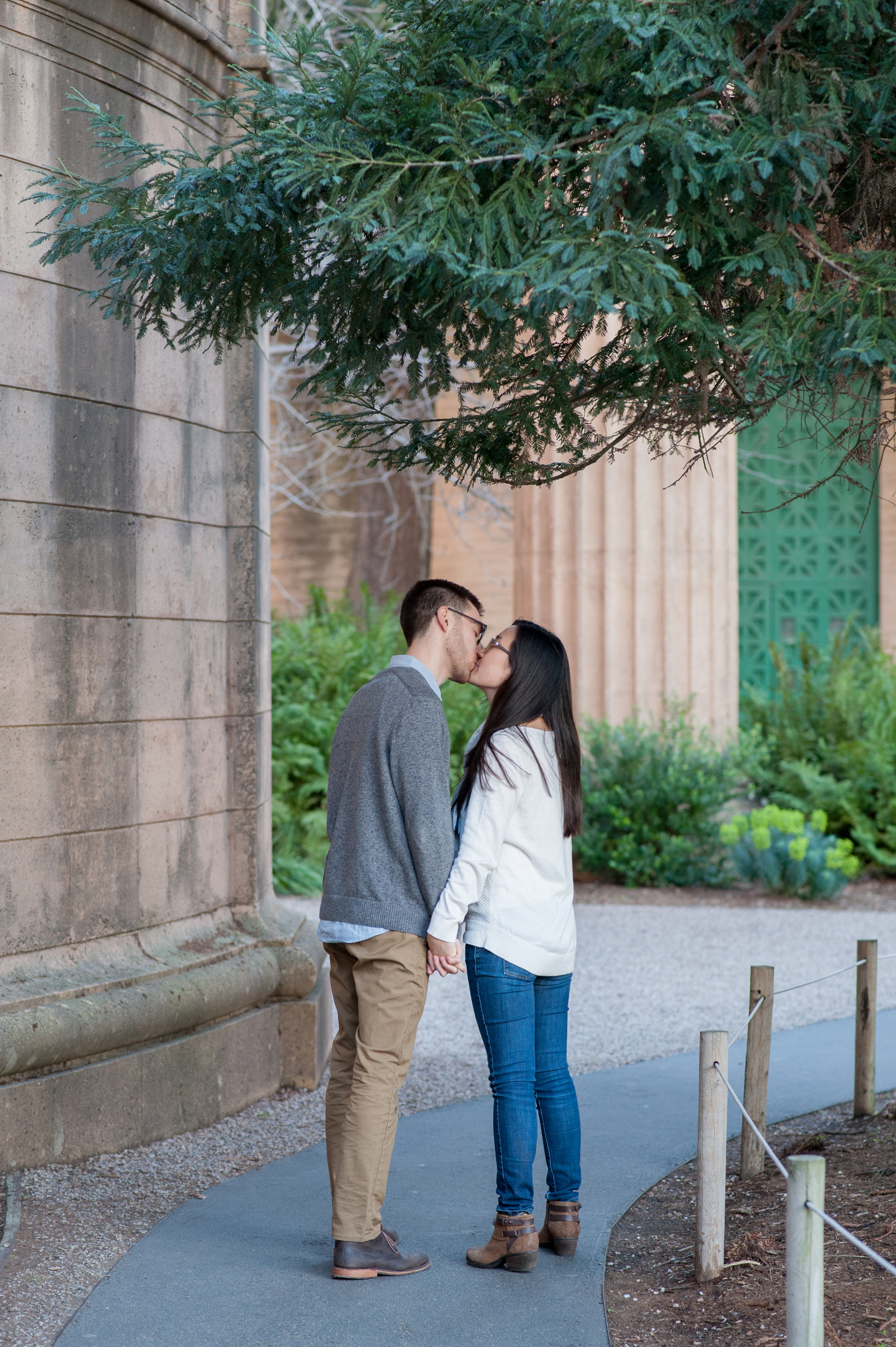 san-francisco-hayes-valley-palace-of-fine-arts-engagement-shoot-0010.jpg