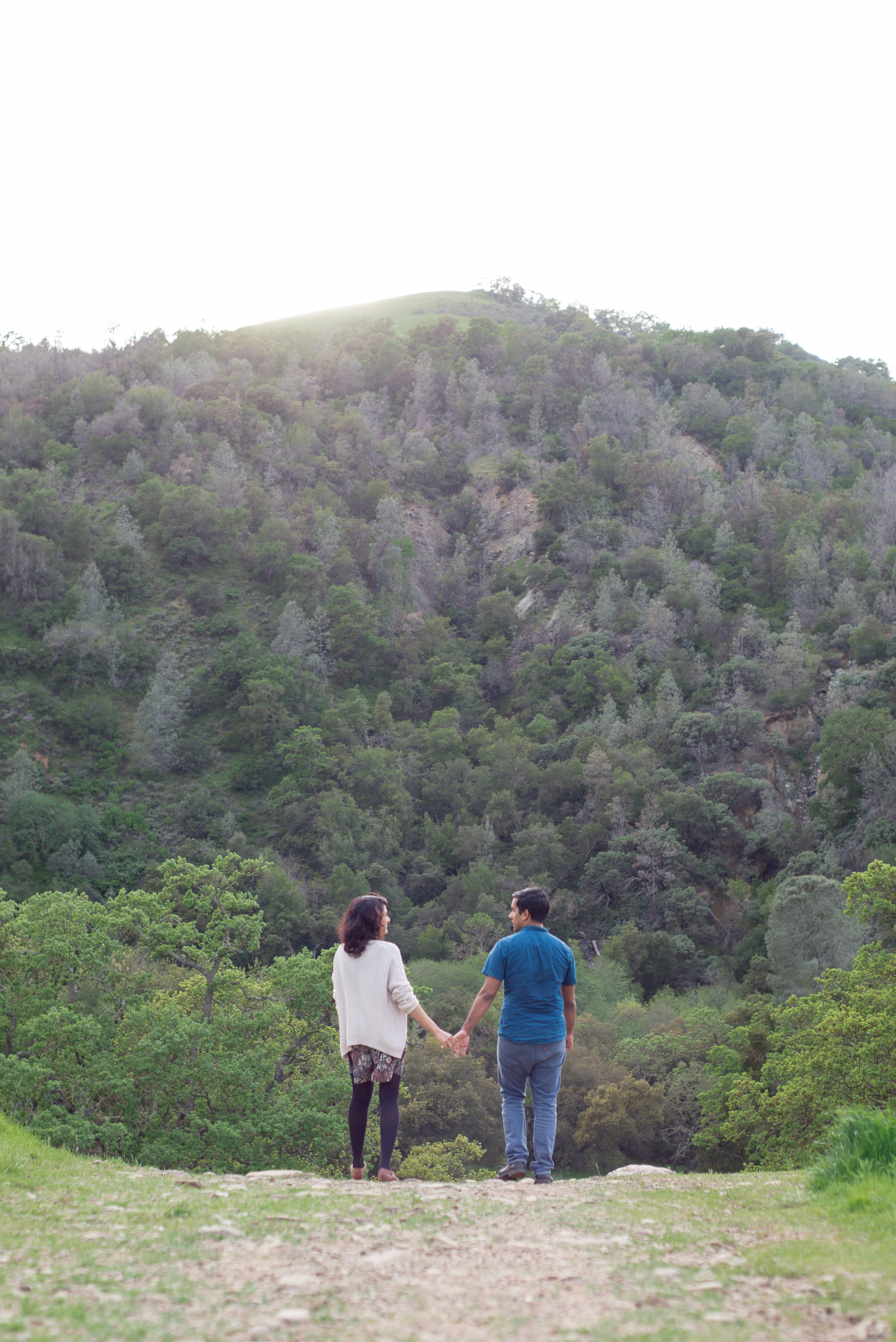 16-sunol-regional-wilderness-springtime-engagement-session.jpg