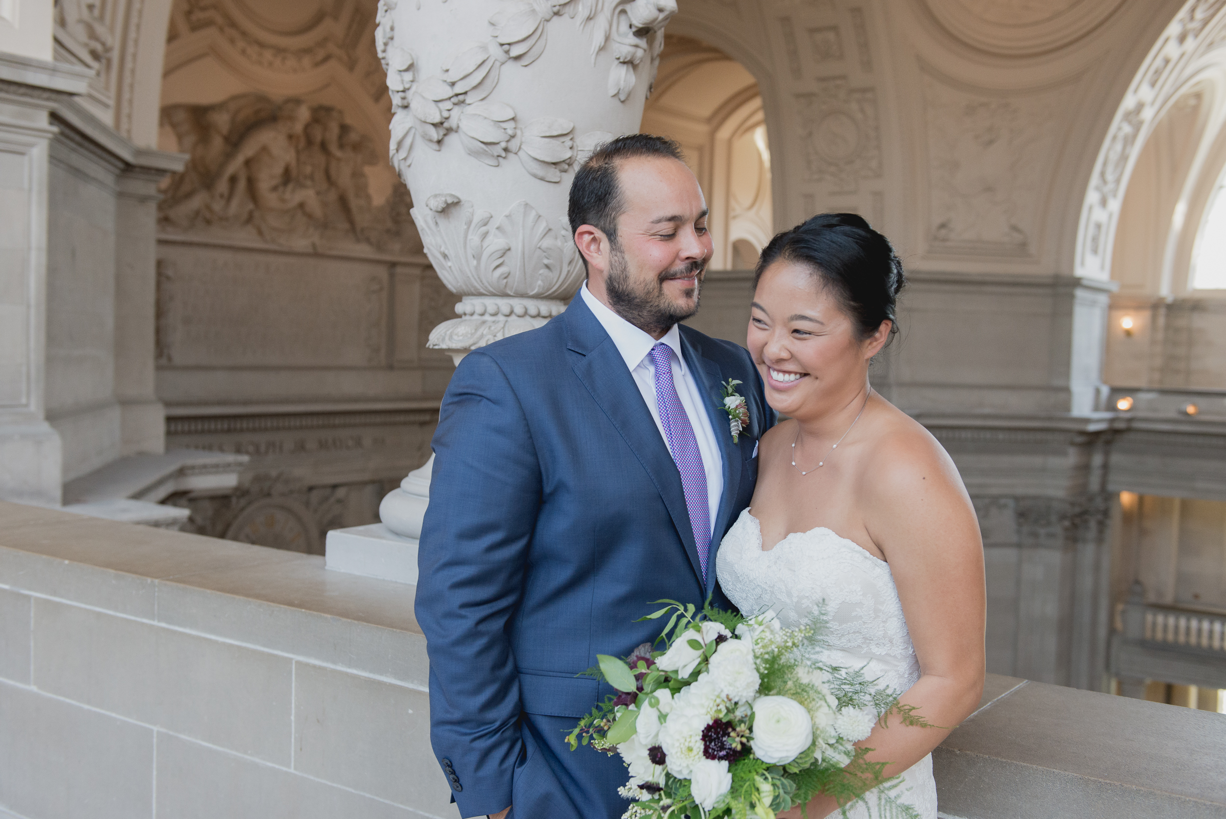 intimate-san-francisco-city-hall-wedding-vivianchen-st030.jpg