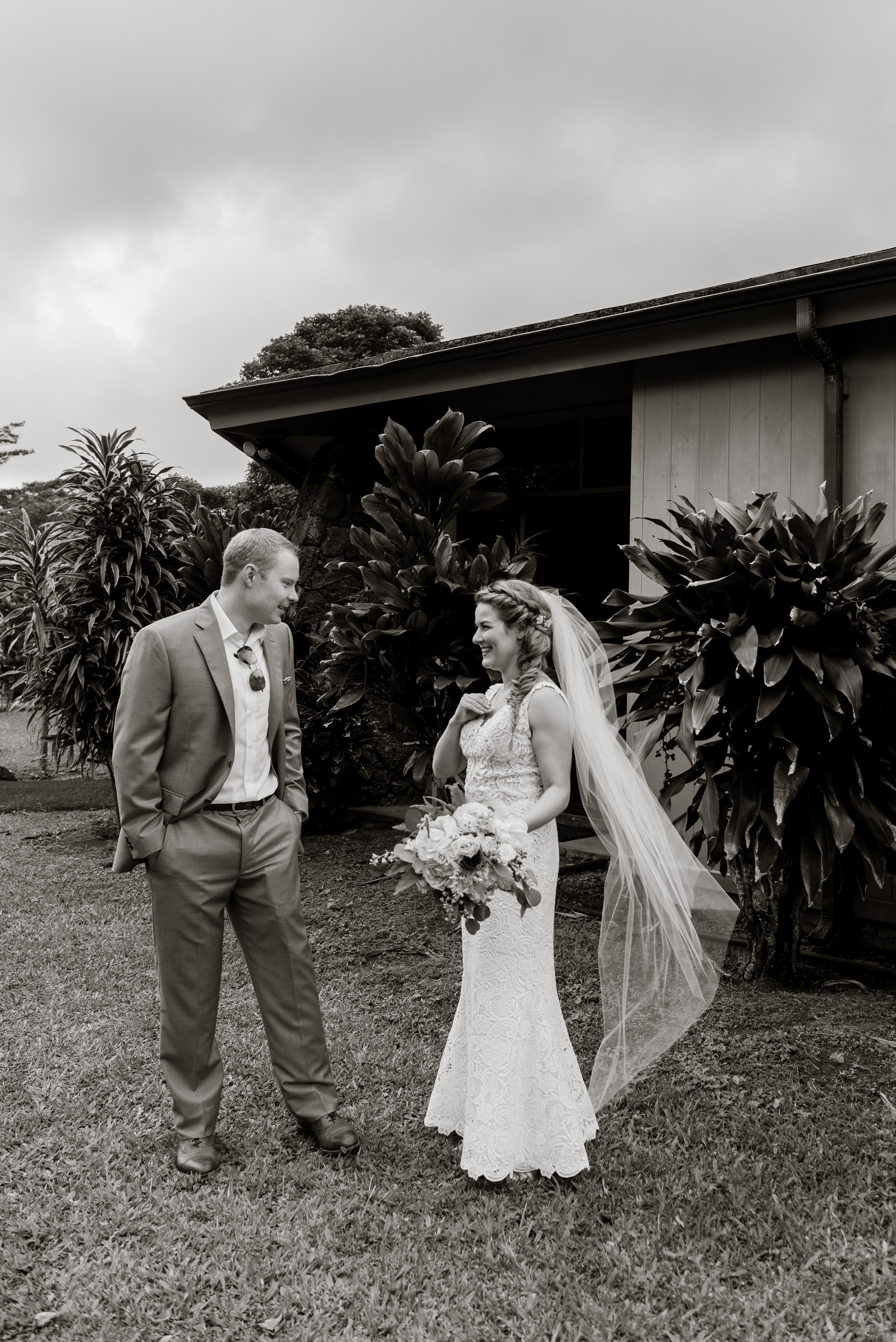 24-kauai-destination-wedding-photographer-vivianchen-0145.jpg