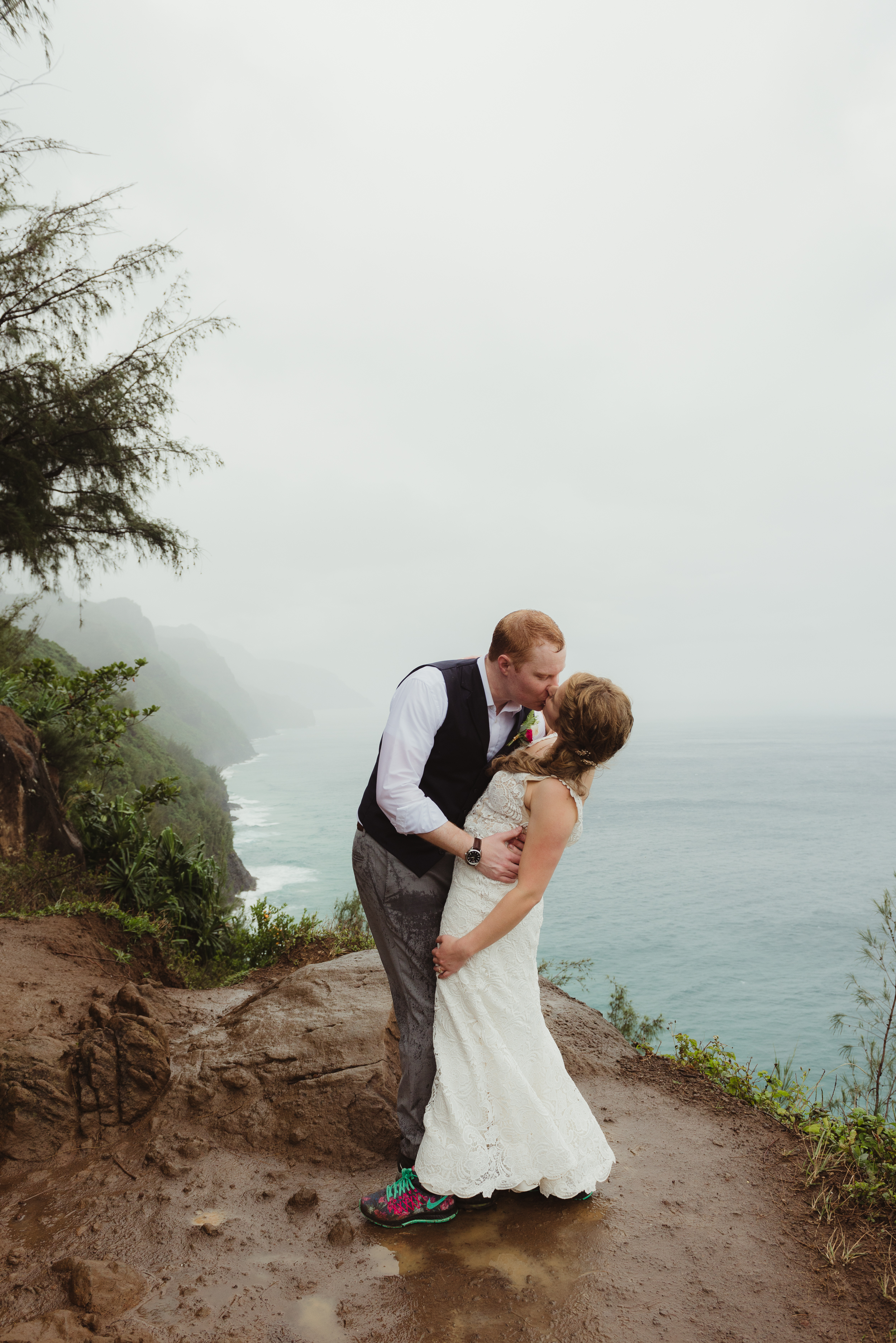 58-kauai-destination-wedding-photographer-vivianchen-0360.jpg