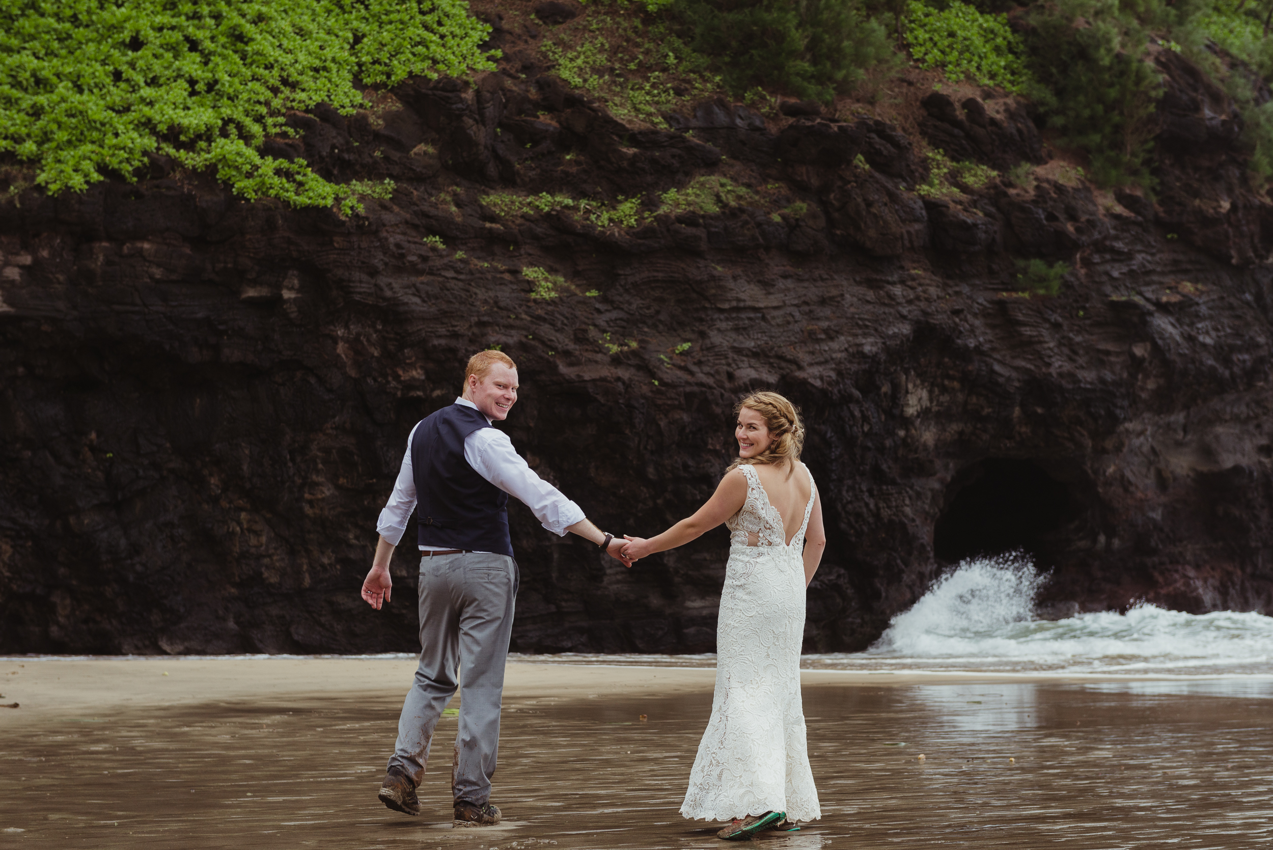 67-kauai-destination-wedding-photographer-vivianchen-0422.jpg