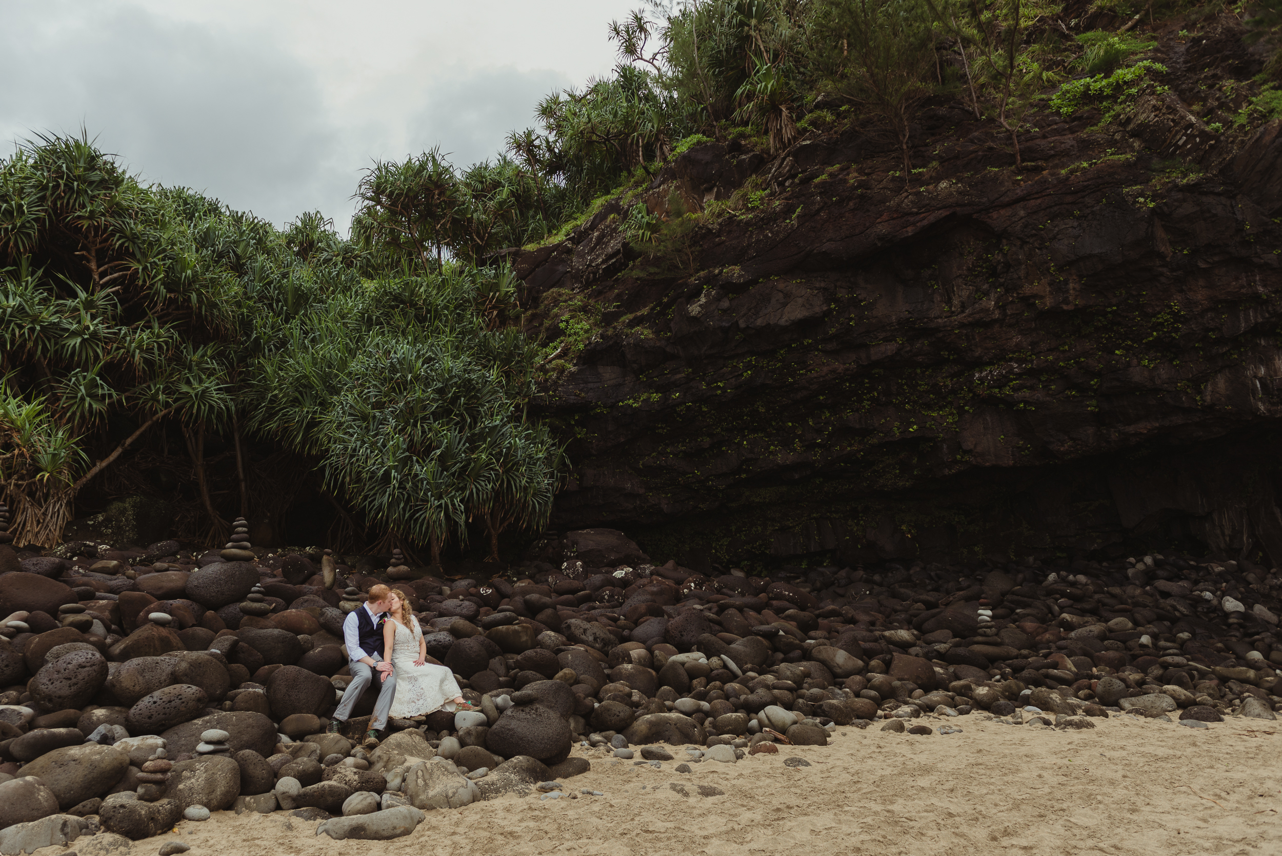 74-kauai-destination-wedding-photographer-vivianchen-0453.jpg