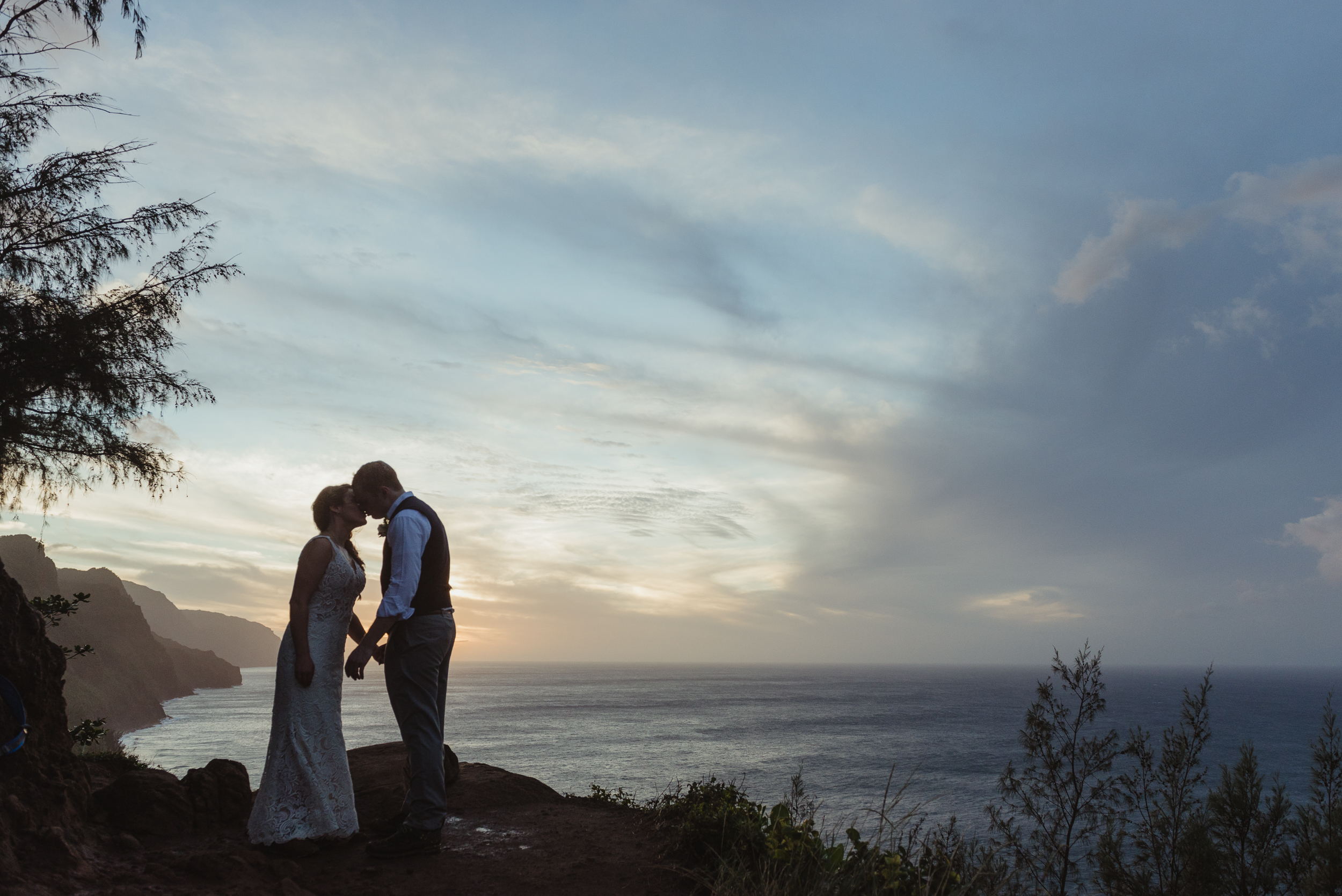 79-kauai-destination-wedding-photographer-vivianchen-0467.jpg