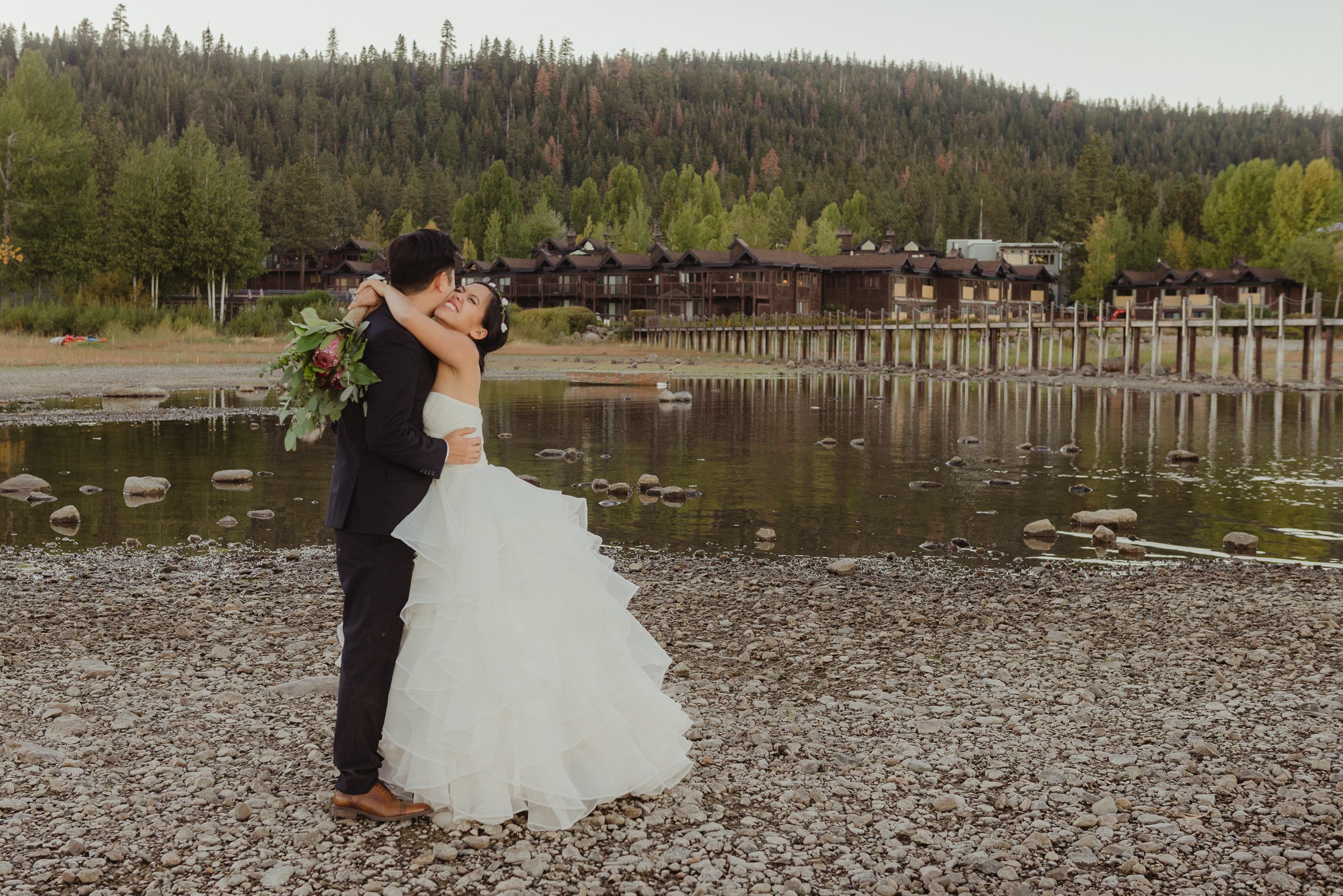 lake-tahoe-destination-wedding-vivianchen-72.jpg