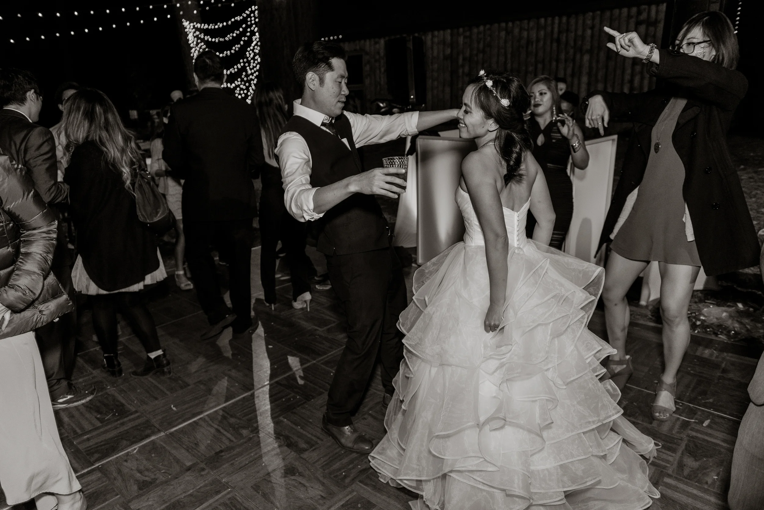 lake-tahoe-destination-wedding-vivianchen-88.jpg