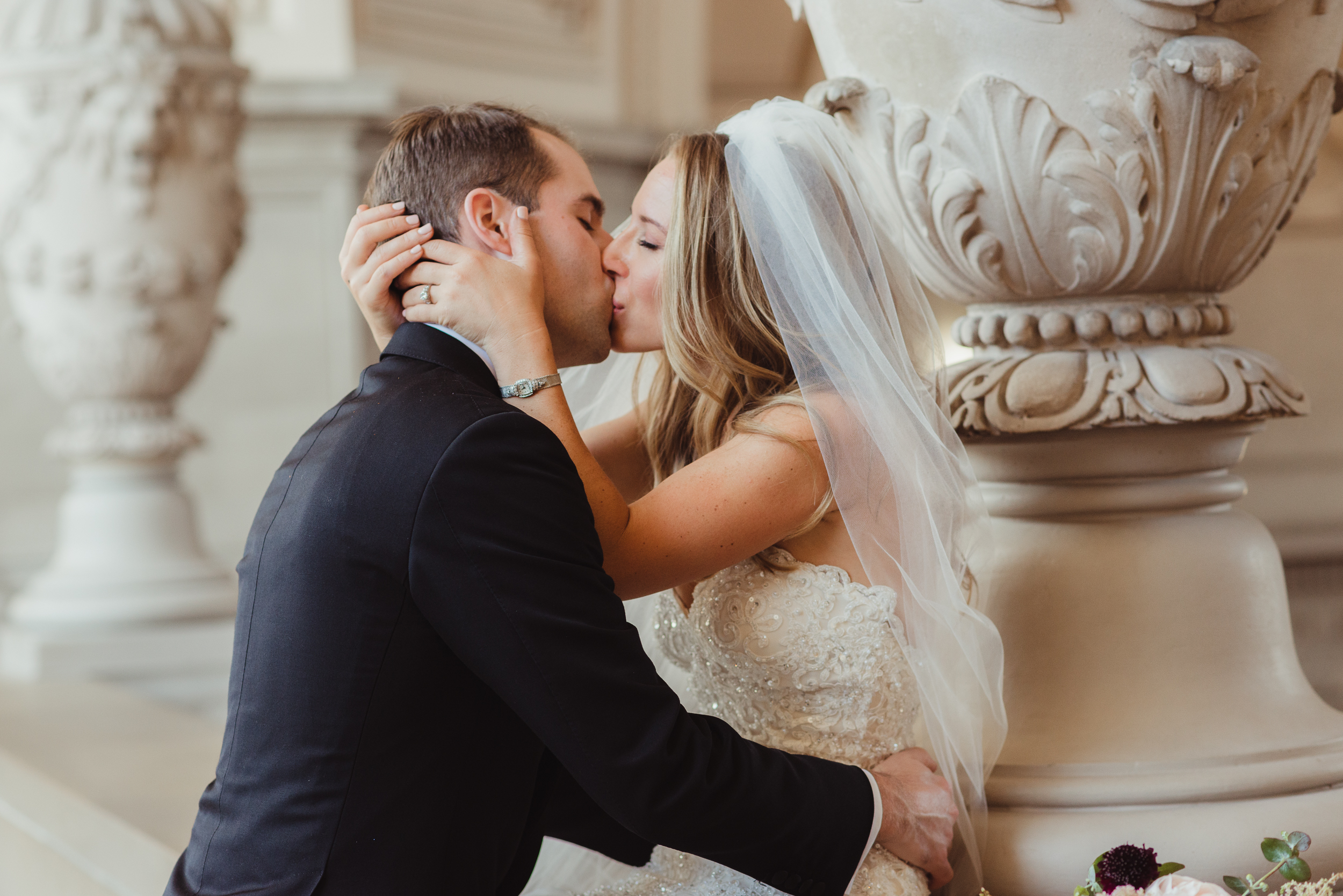 48-elegant-san-francisco-city-hall-wedding-vivianchen-0677.jpg