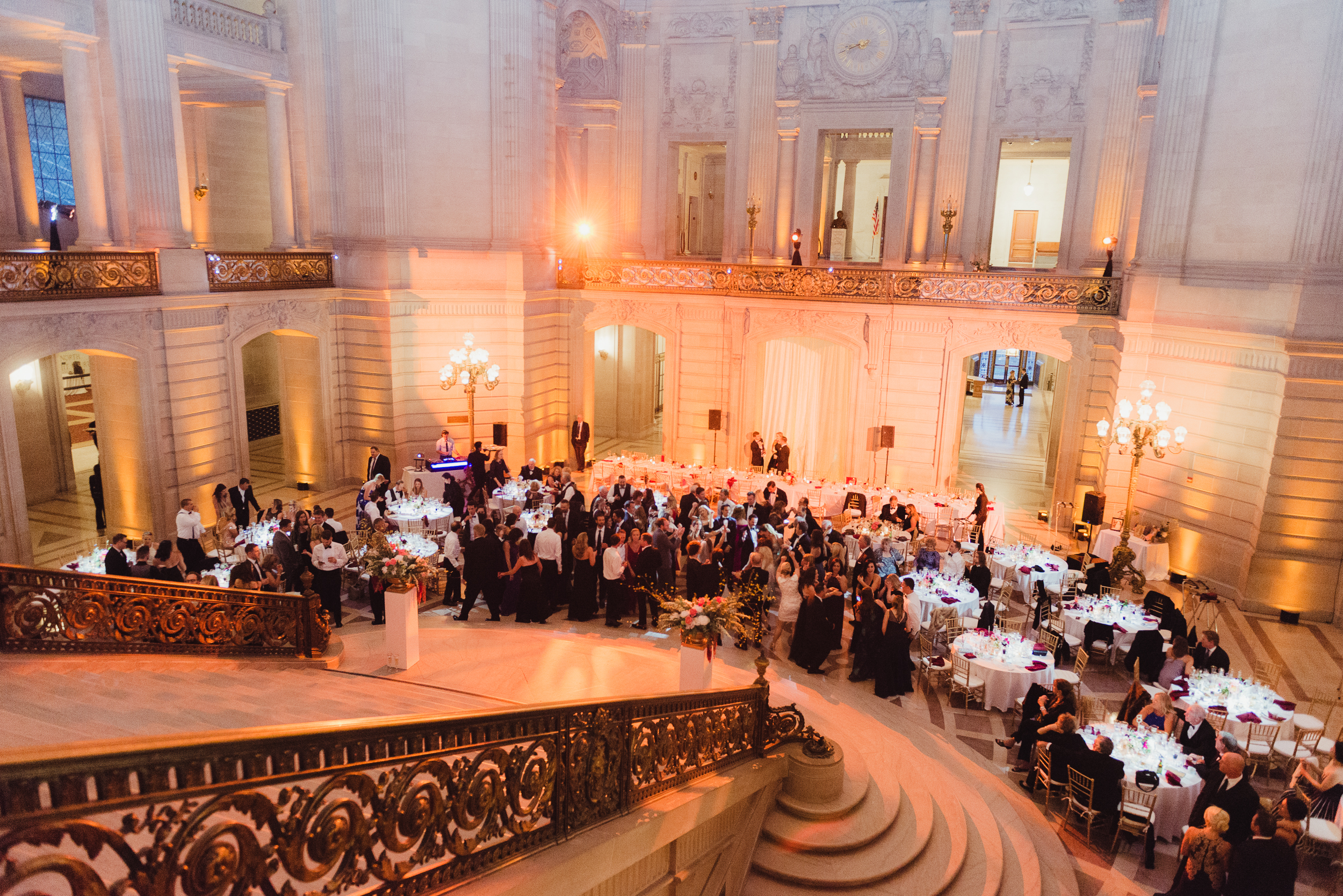 92-elegant-san-francisco-city-hall-wedding-vivianchen-1111.jpg