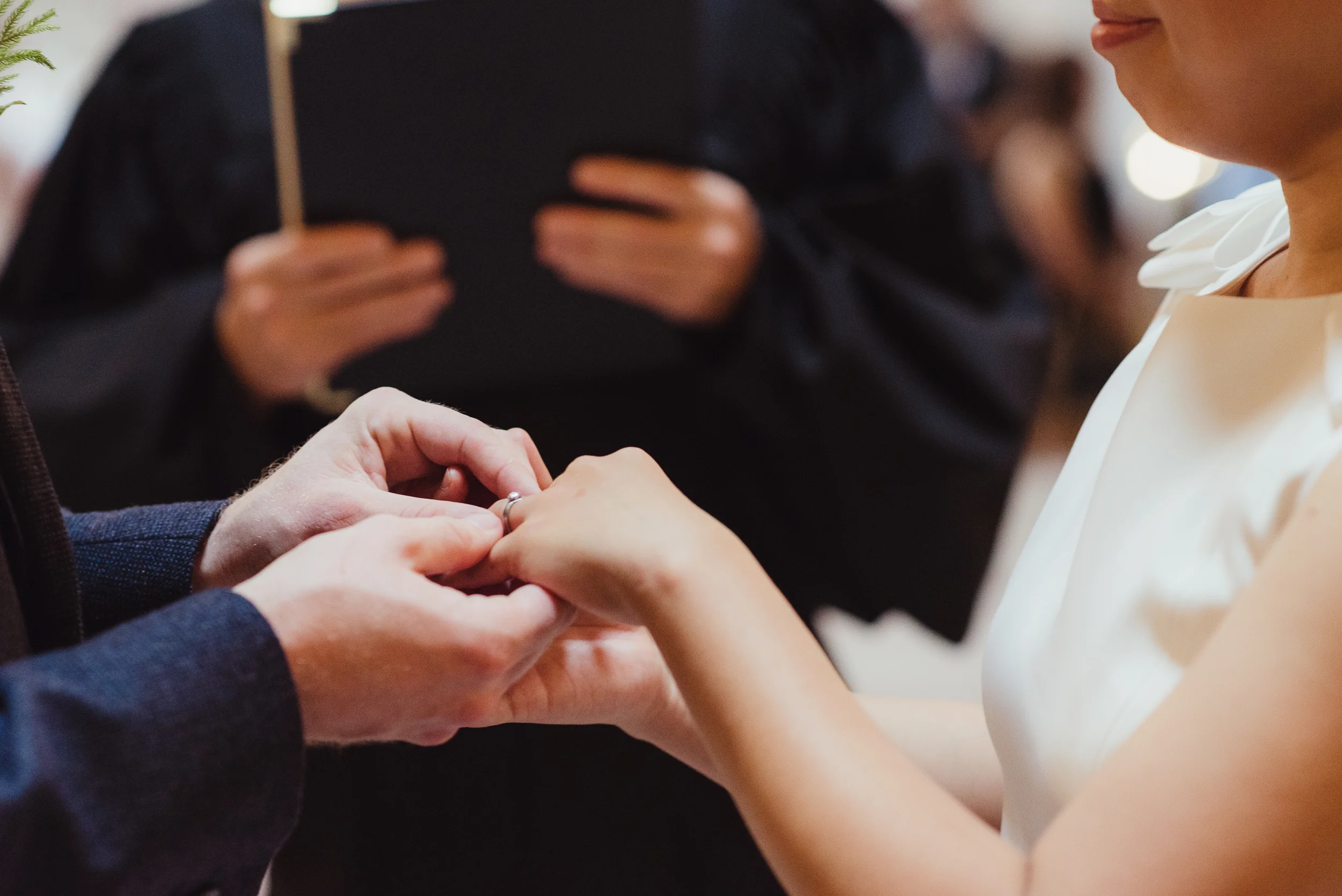 13-sf-city-hall-18-reasons-intimate-wedding-vivianchen-150.jpg