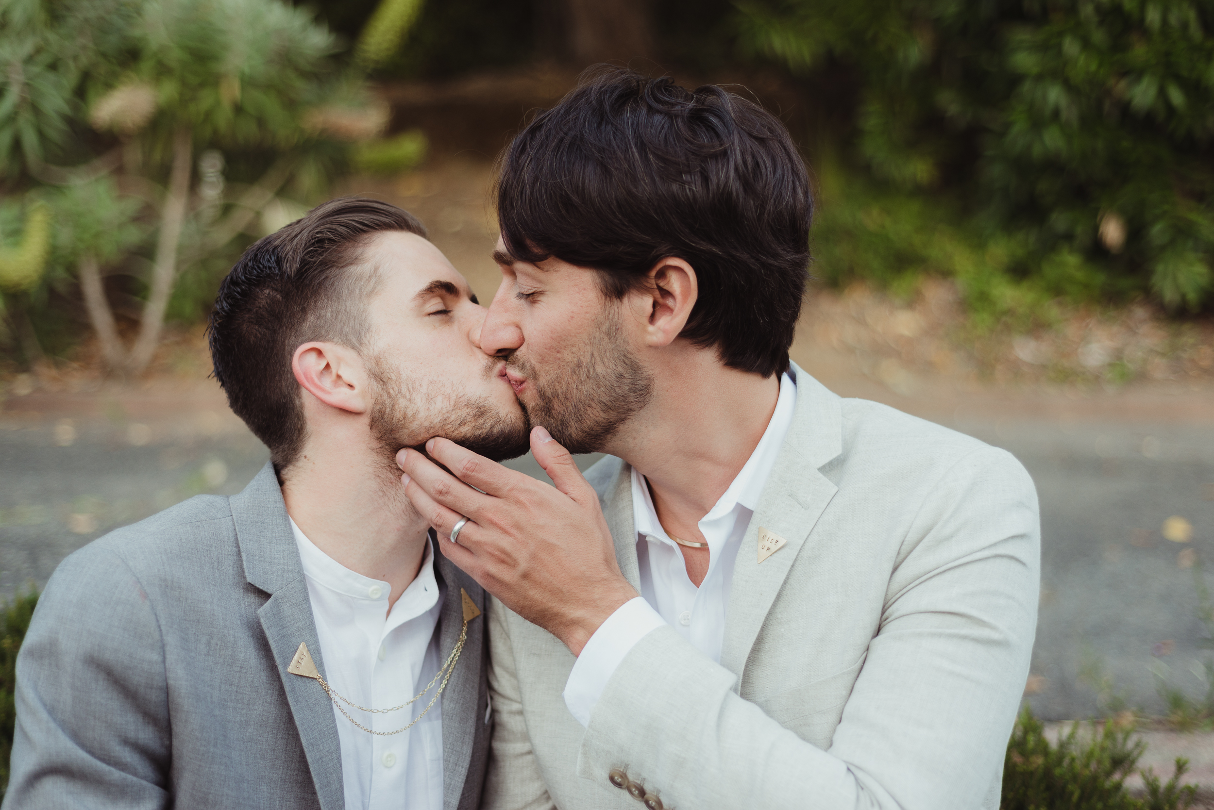 079-lgbtq-falkirk-cultural-center-wedding-photographer-vivianchen-716.jpg