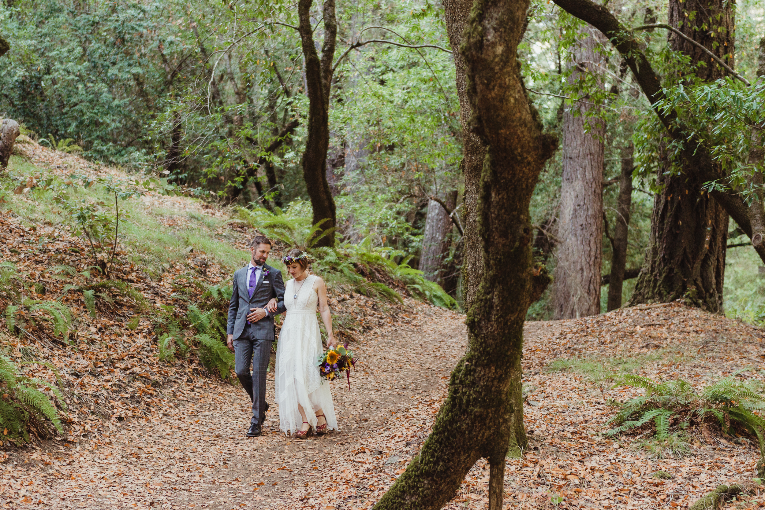 10-intimate-redwood-valley-leonard-lake-wedding-vivianchen-153.jpg