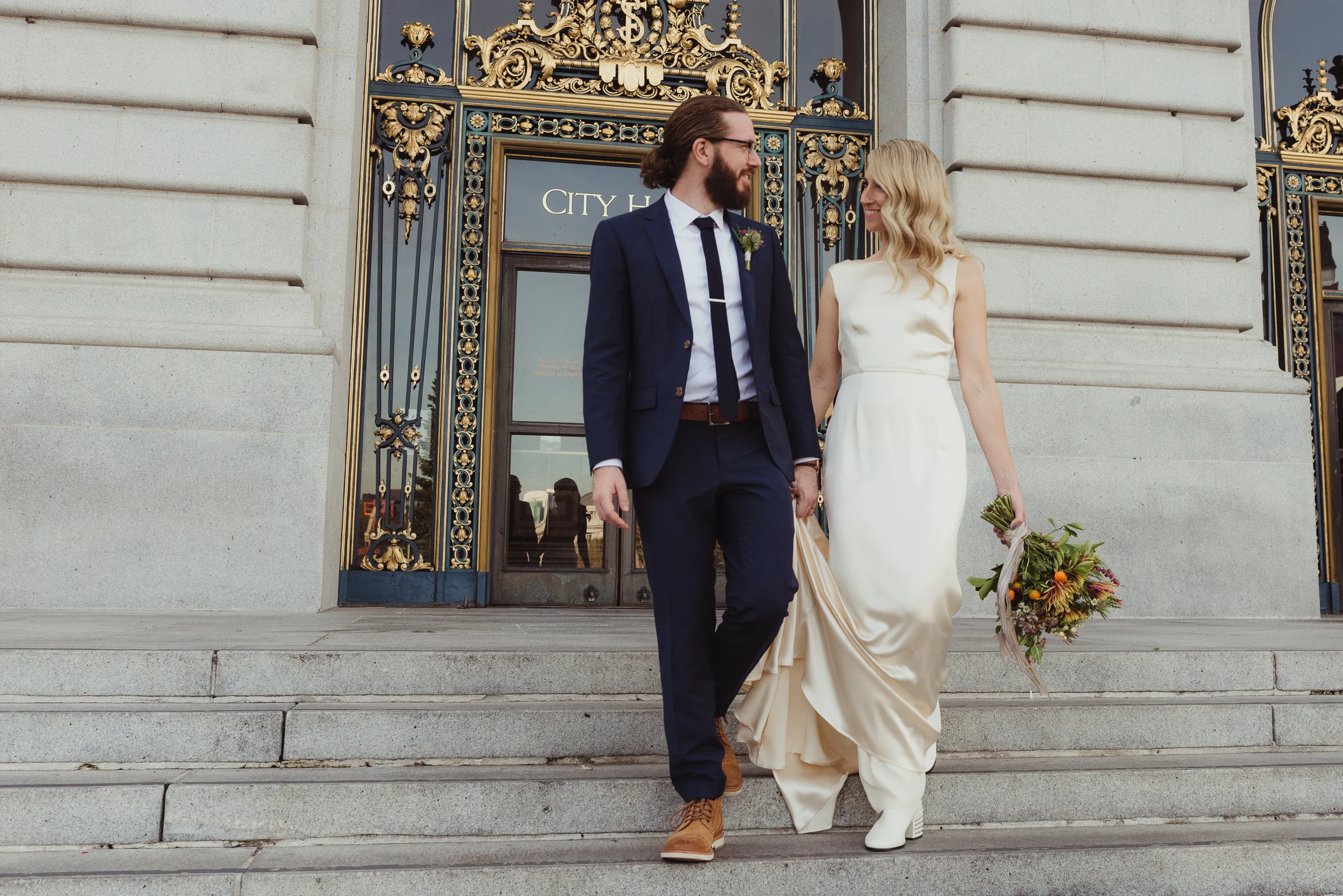 37-destination-sf-city-hall-elopement-north-beach-reception-vivianchen-285.jpg