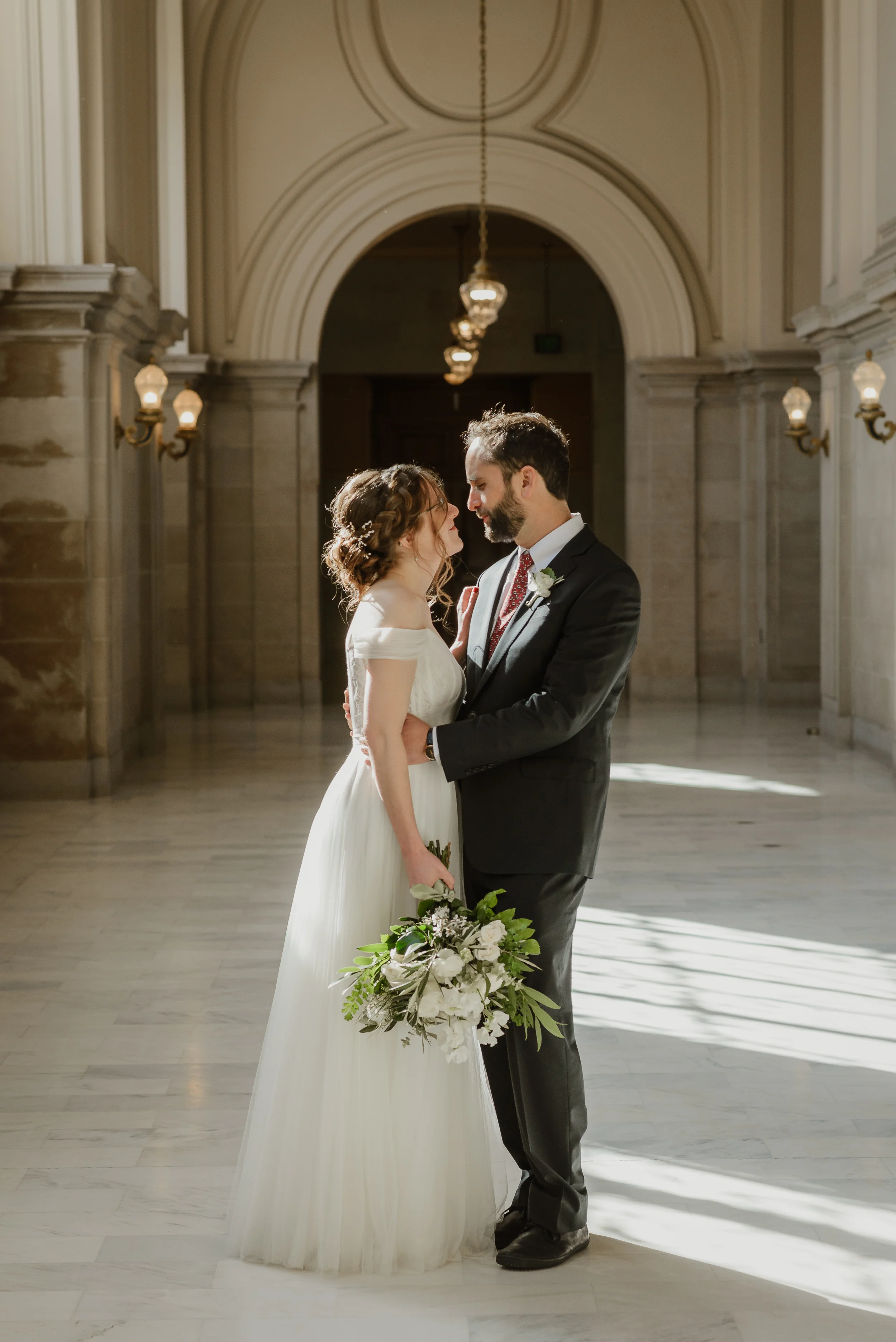 49-sf-city-hall-greens-restaurant-wedding-vivianchen-320.jpg