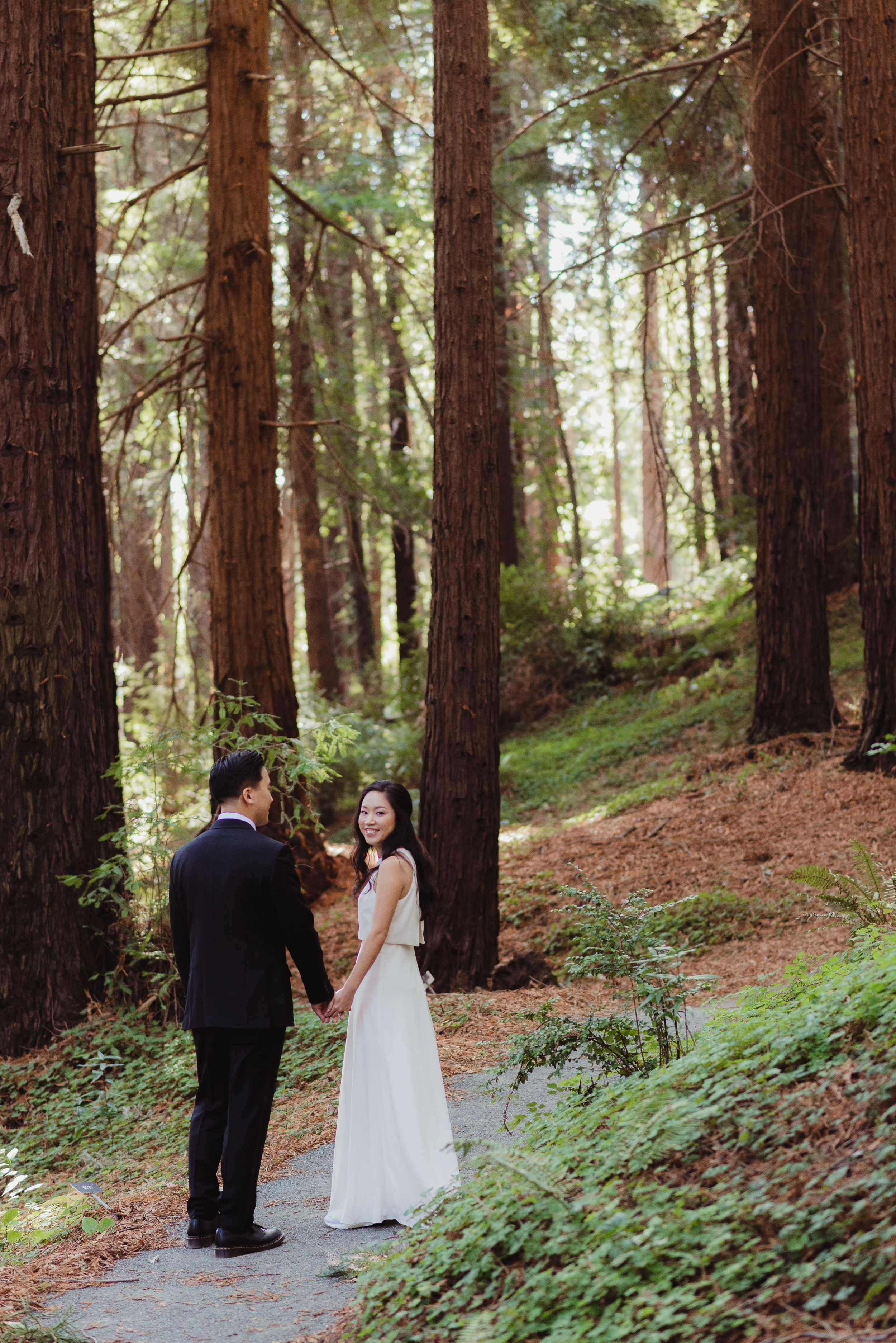 35-mather-redwood-grove-uc-botanical-garden-wedding-vivianchen-347.jpg