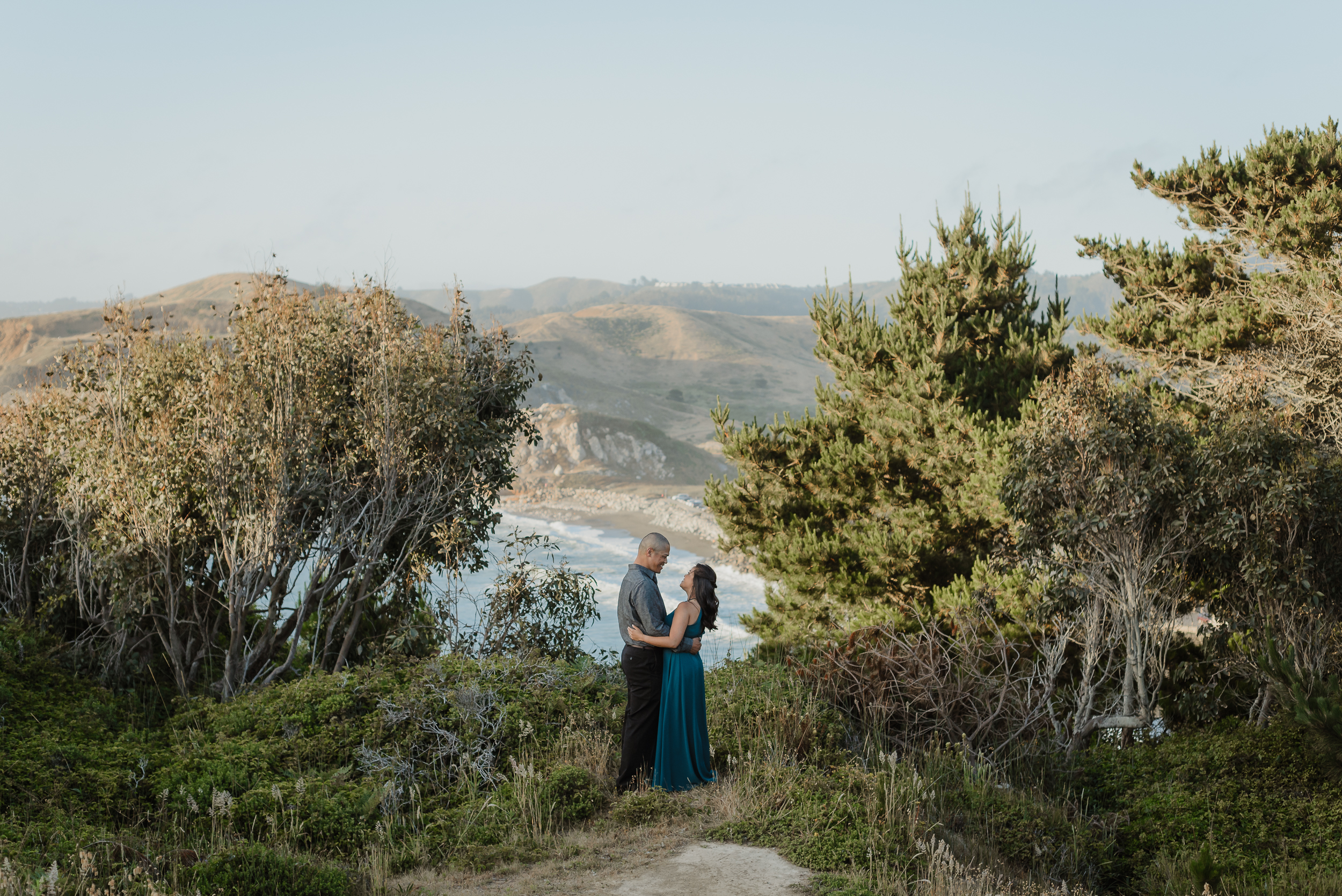 pacifica-coast-sunset-engagement-session-vivianchen-096.jpg