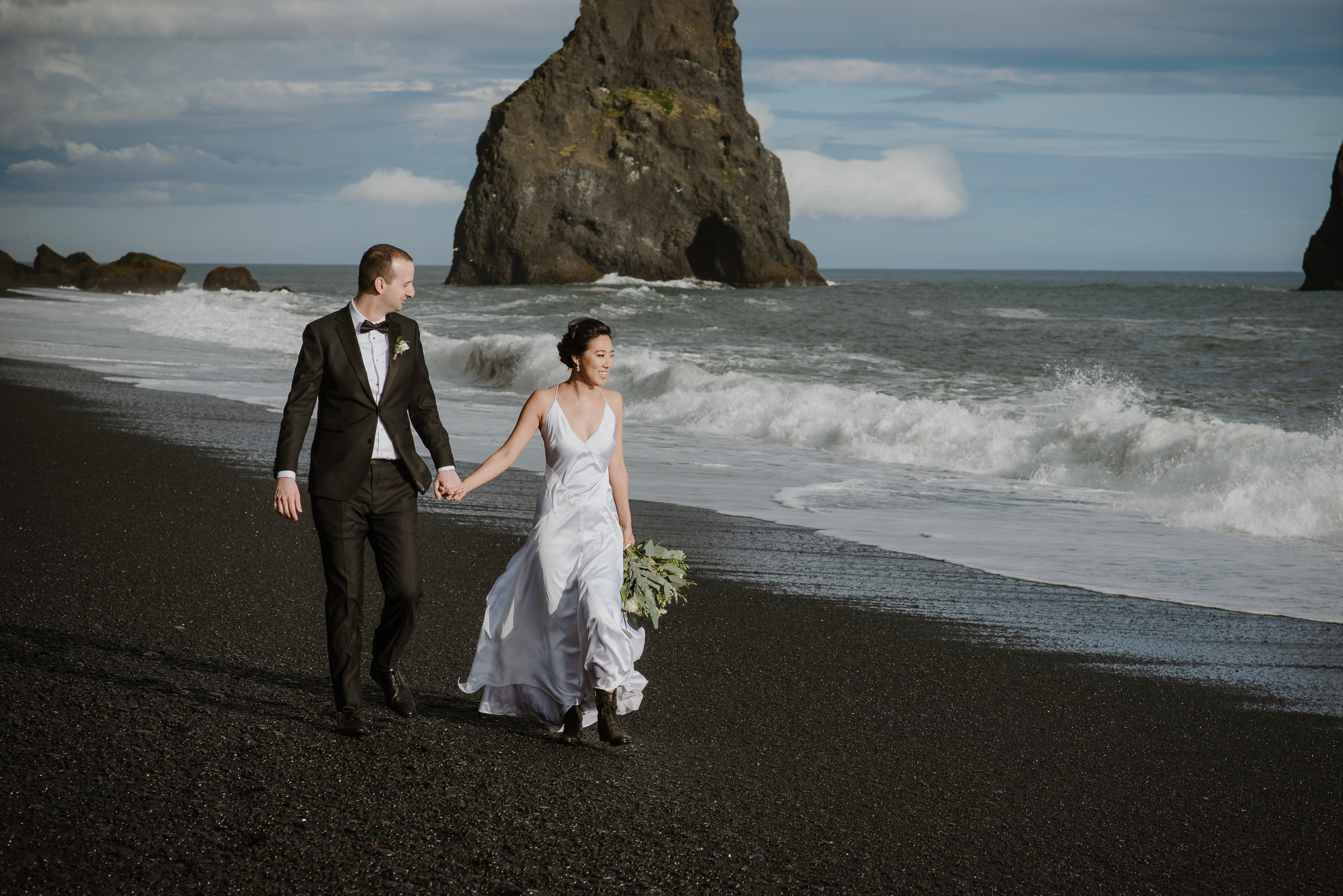 25-destination-wedding-iceland-engagement-session-vivianchen-191.jpg