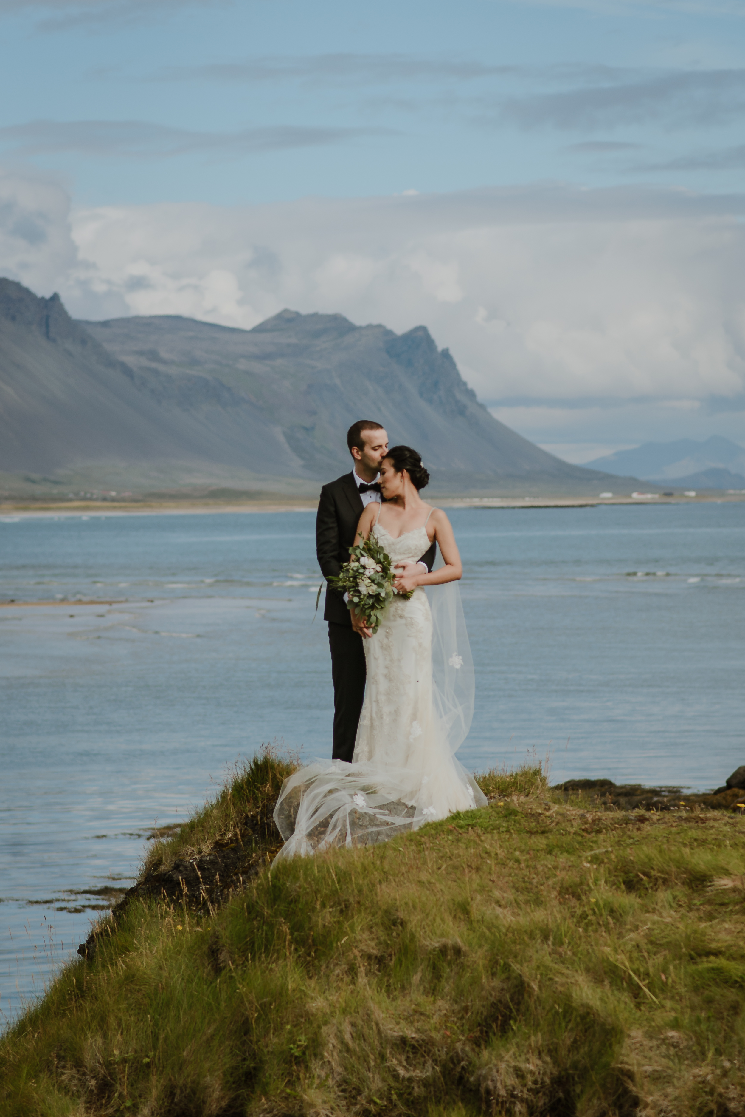 088-hotel-budir-iceland-destination-wedding-vivianchen-379.jpg