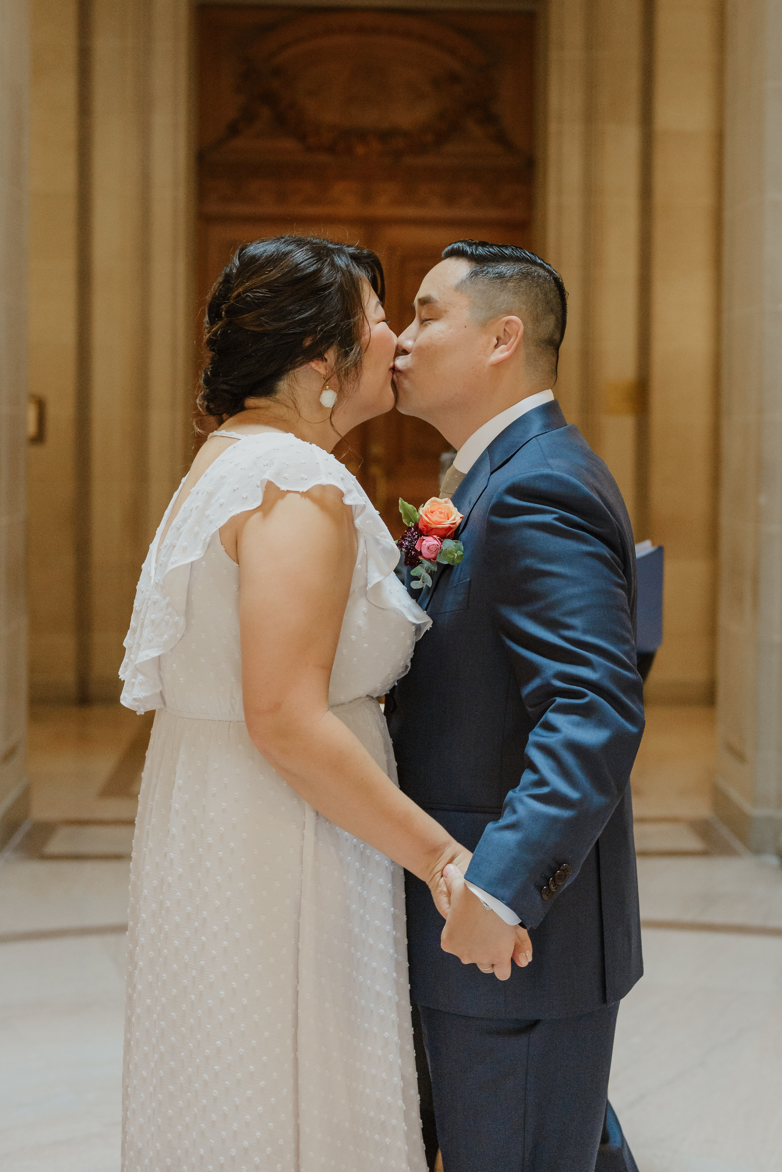 20-san-francisco-city-hall-redwood-grove-elopement-vivianchen-131.jpg