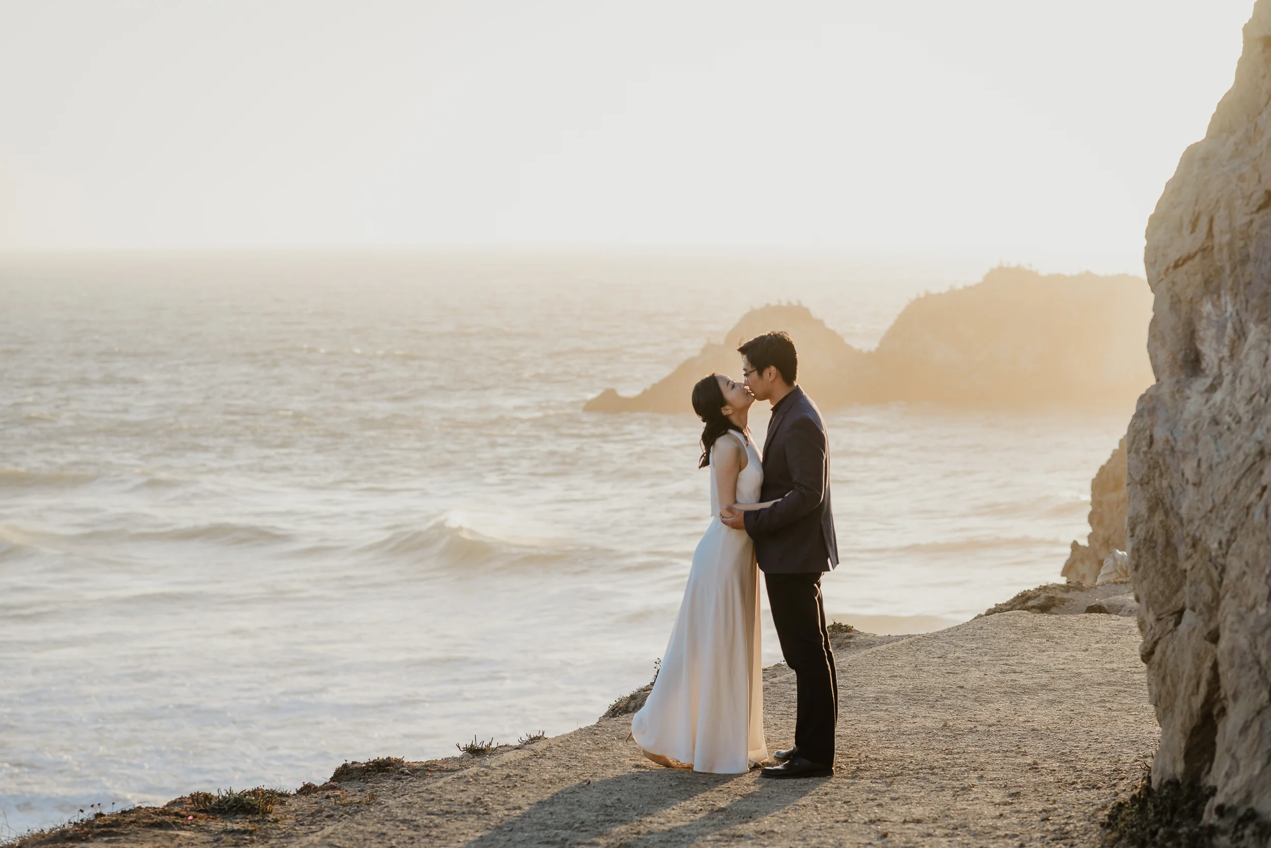 autumn-san-francisco-sutro-baths-engagement-session-vivianchen-124.jpg
