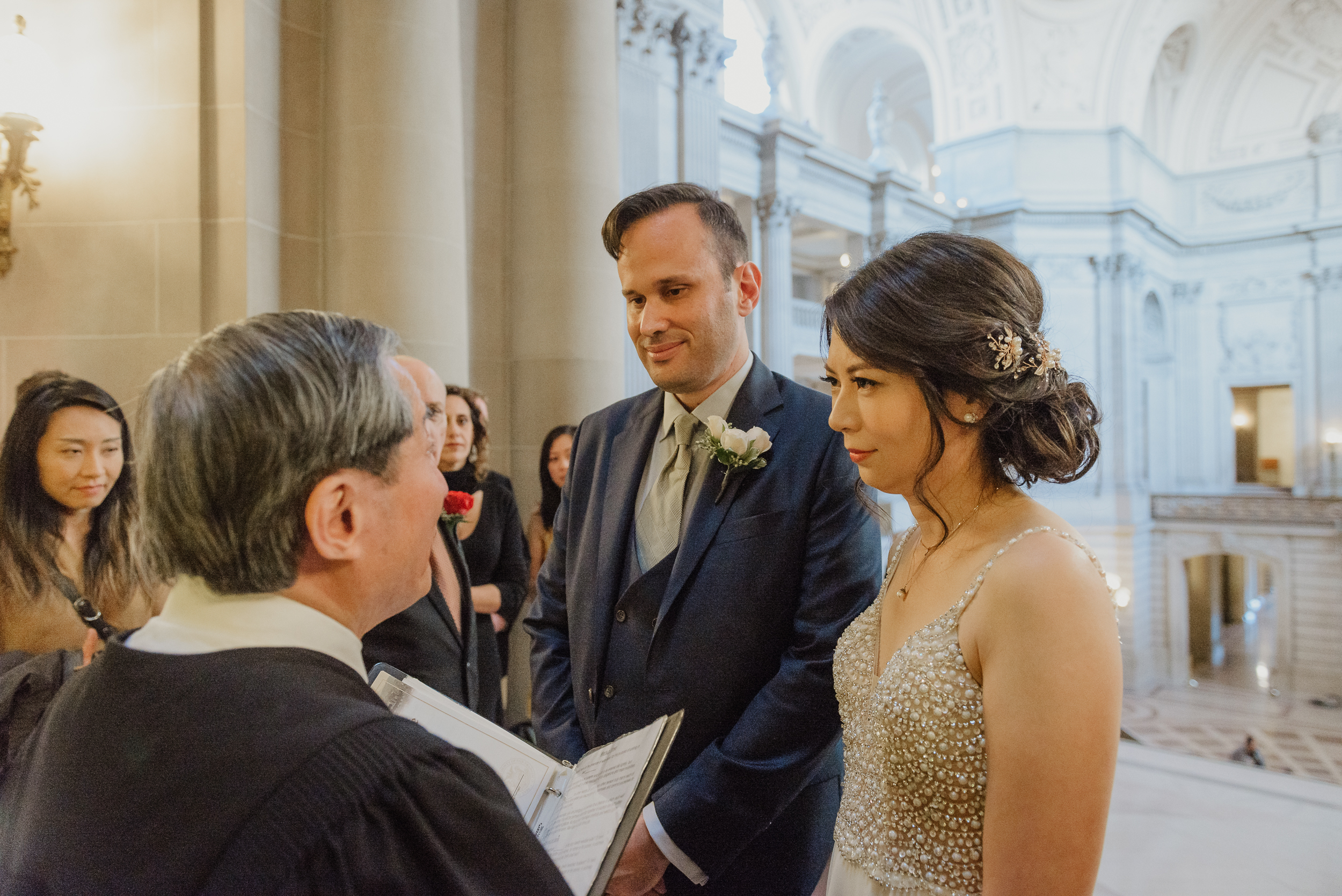 13-christmas-san-francisco-city-hall-elopement-vivianchen-098.jpg