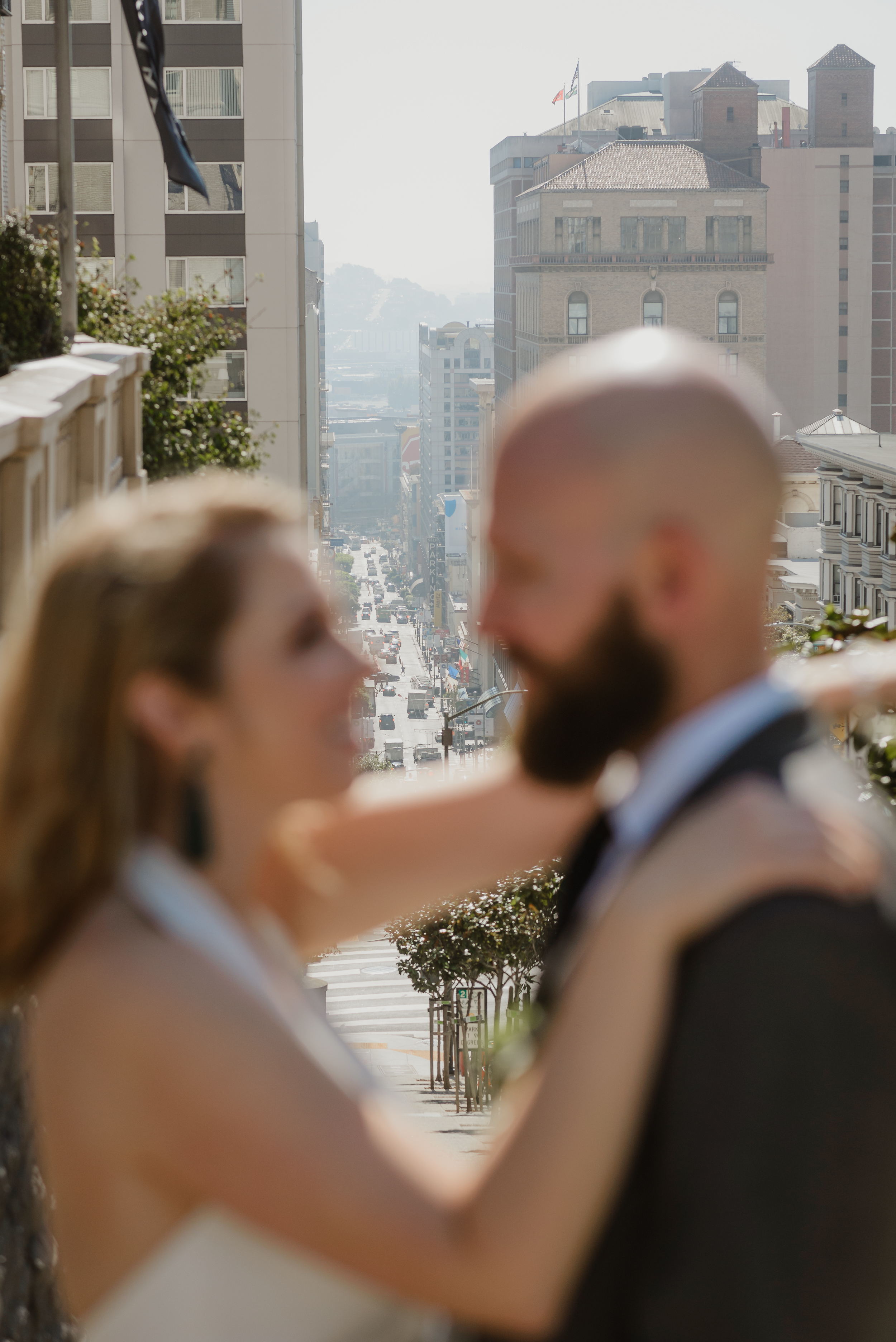 destination-elopement-at-san-francisco-city-hall-vivianchen-118.jpg