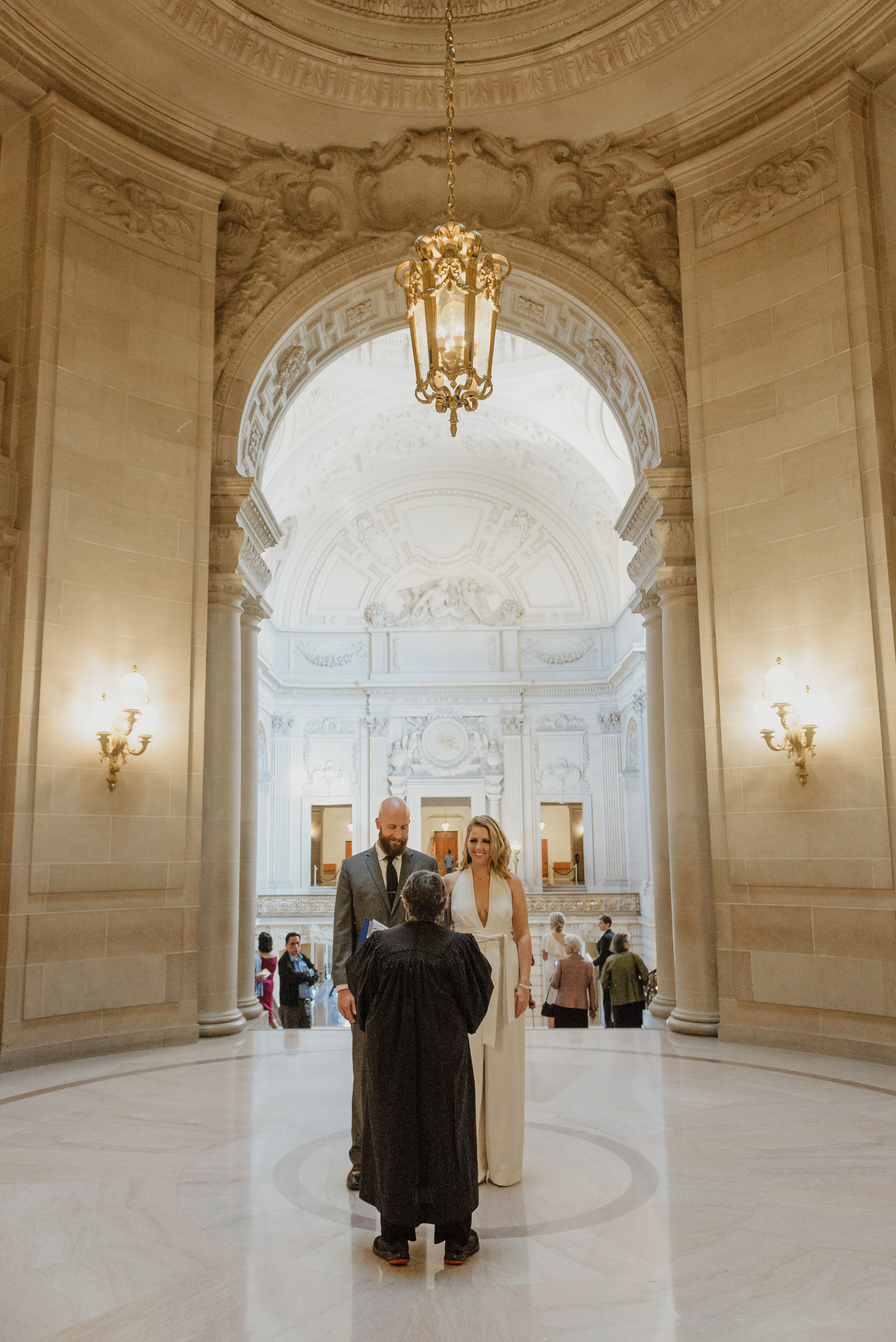 destination-elopement-at-san-francisco-city-hall-vivianchen-149.jpg