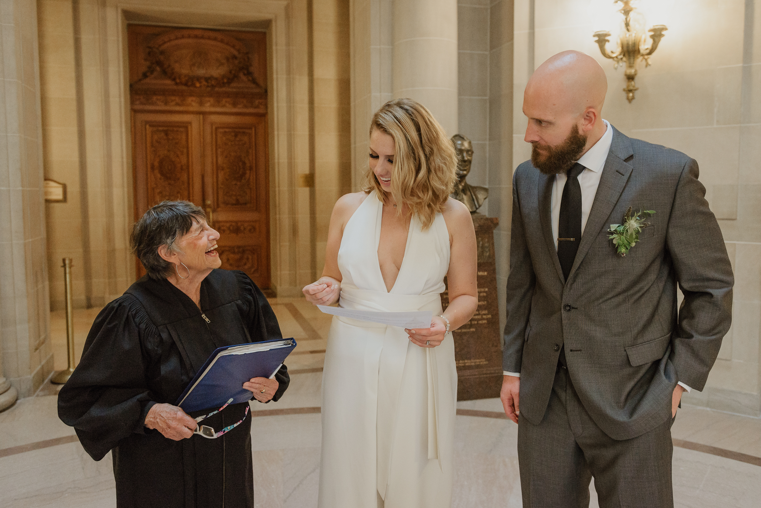 destination-elopement-at-san-francisco-city-hall-vivianchen-182.jpg