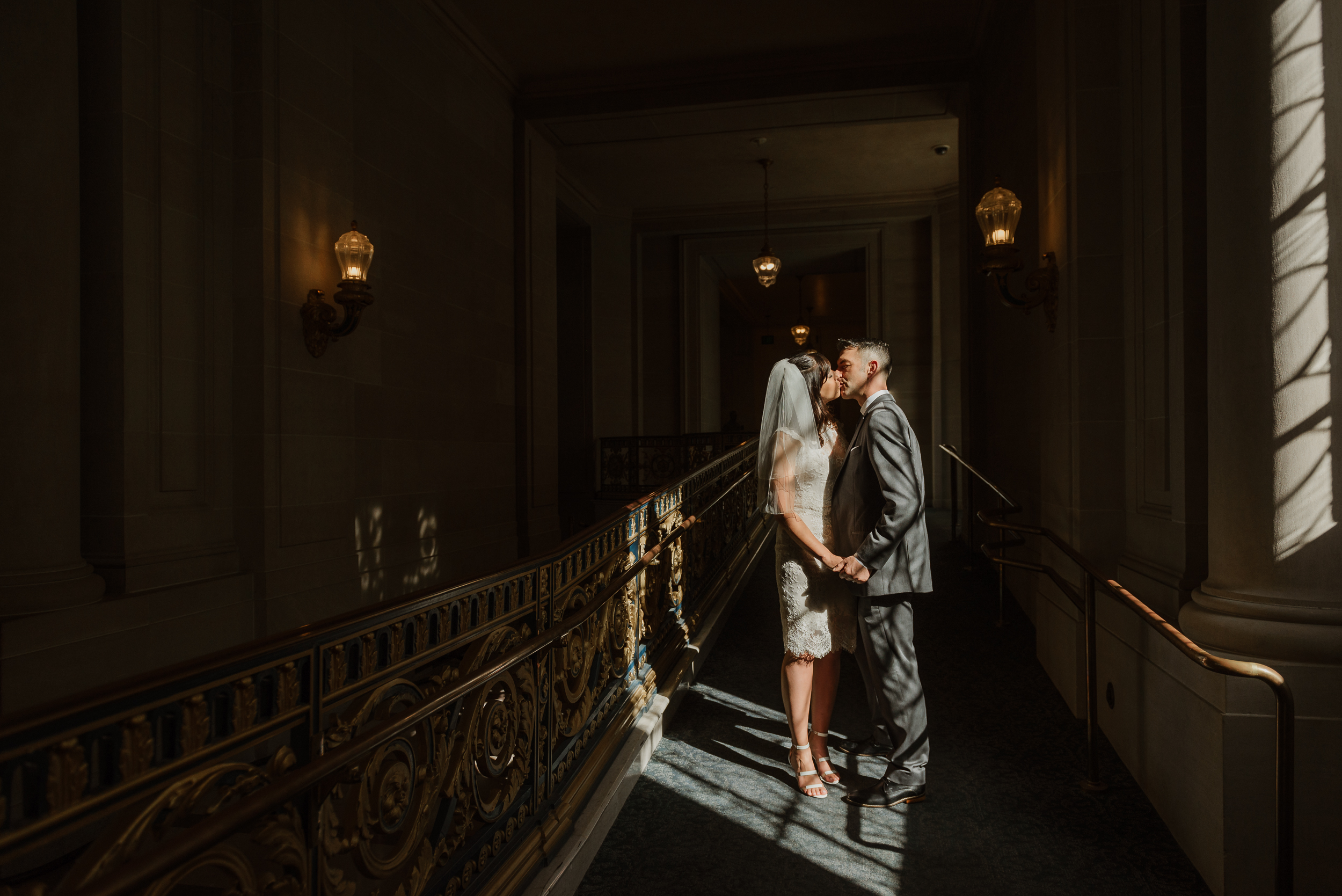 39-simple-san-francisco-city-hall-elopement-vivianchen-227.jpg