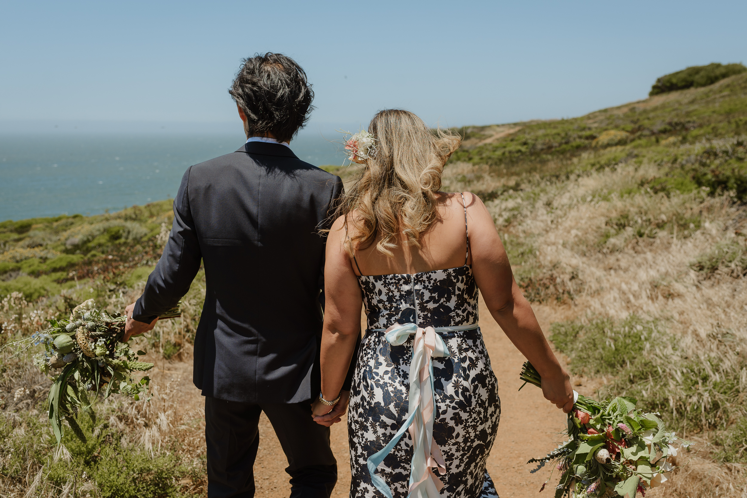 35-san-francisco-city-hall-marin-headlands-elopement-vivianchen-214.jpg