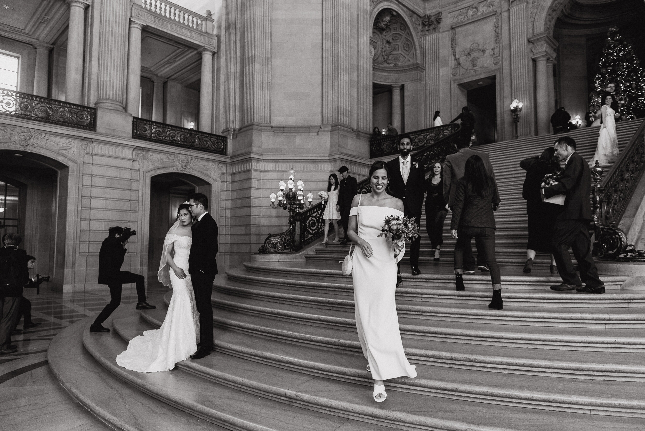 15-san-francisco-city-hall-elopement-photographer-vivianchen-os-088.jpg