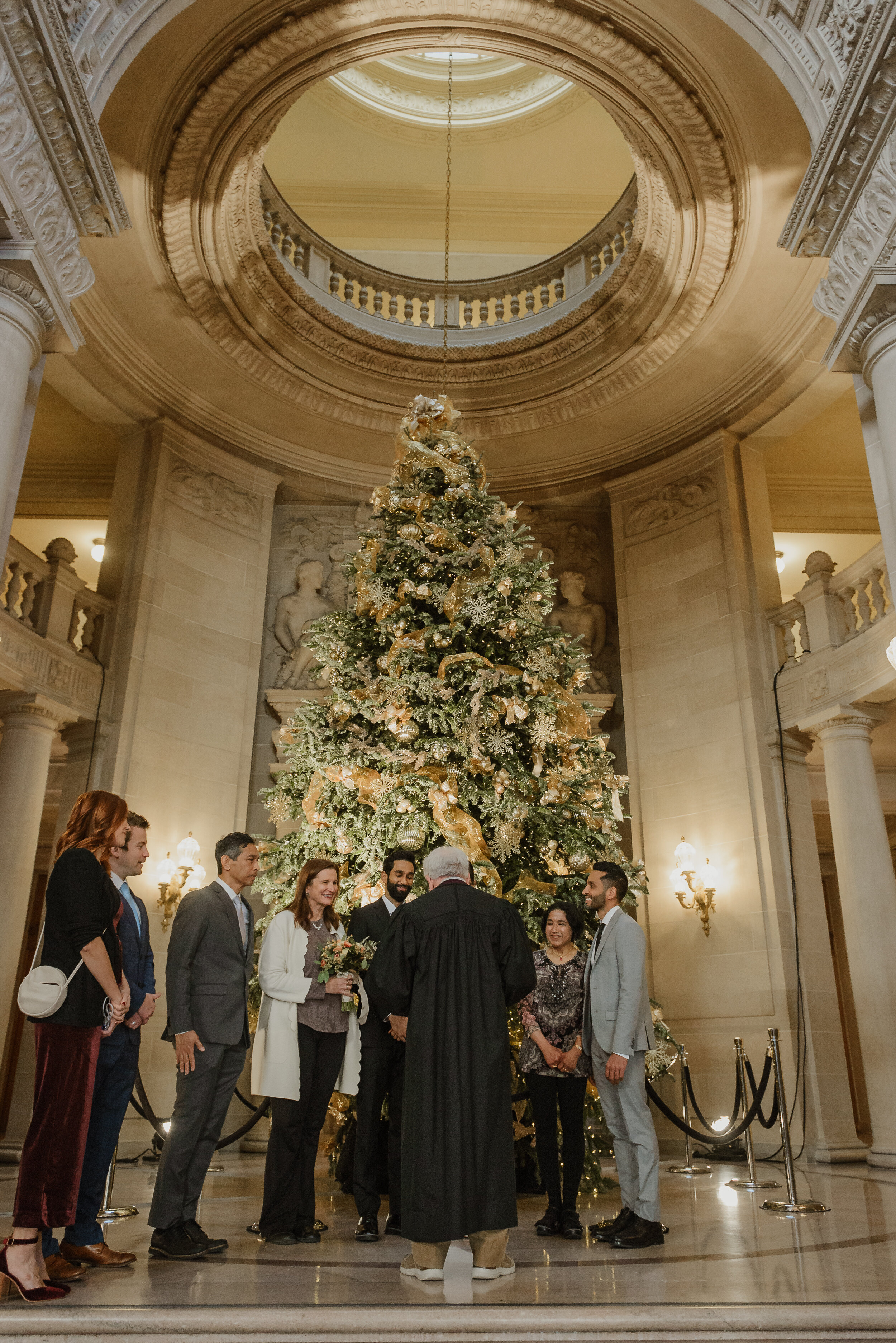 32-san-francisco-city-hall-elopement-photographer-vivianchen-os-134.jpg