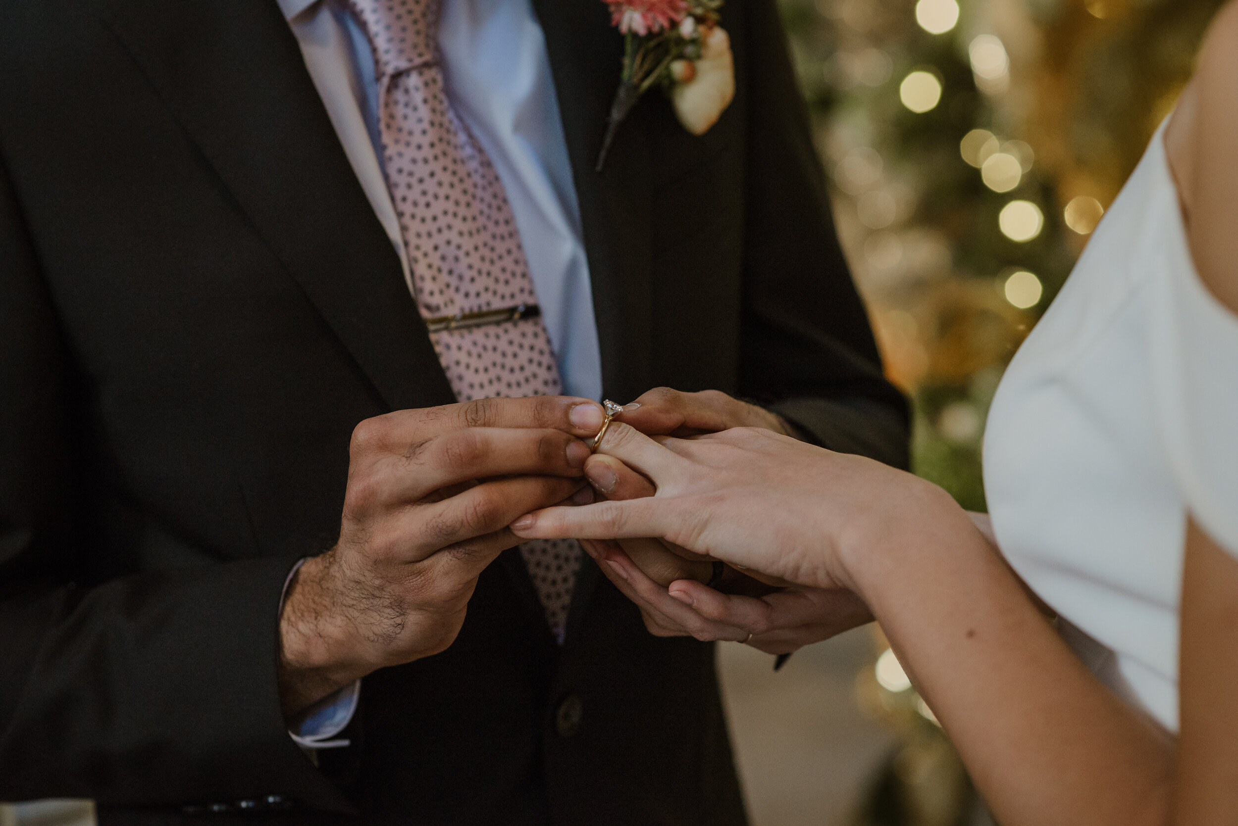 36-san-francisco-city-hall-elopement-photographer-vivianchen-os-155.jpg