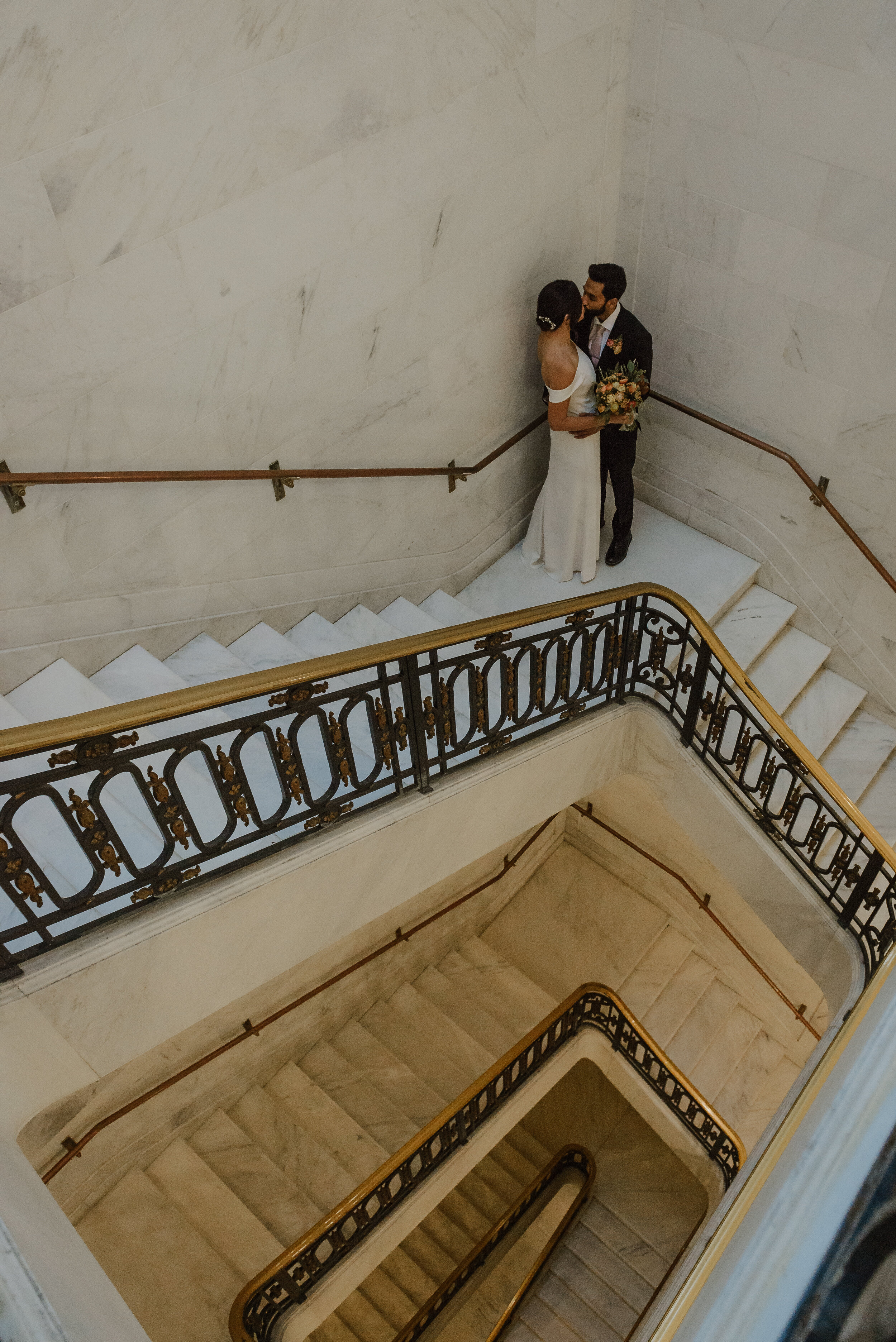 45-san-francisco-city-hall-elopement-photographer-vivianchen-os-259.jpg