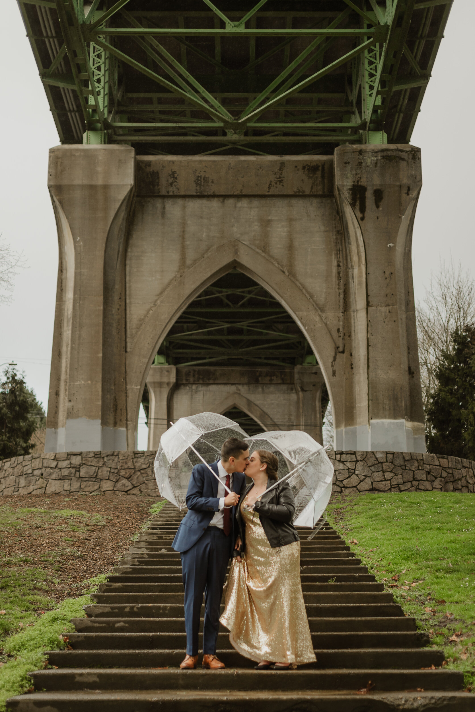 105-intimate-portland-courthouse-wedding-vivianchen-1958.jpg