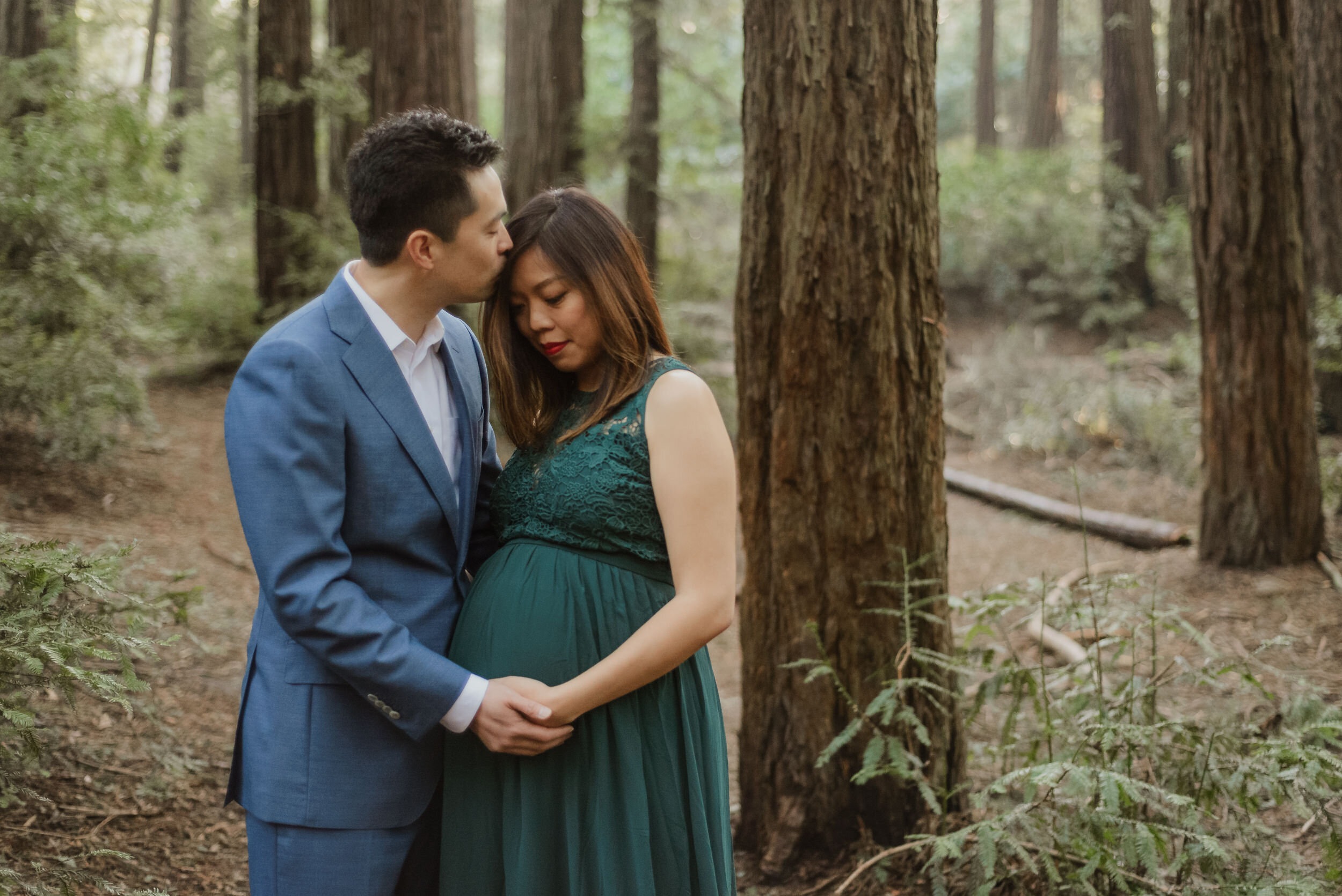 003-oakland-joaquin-miller-park-redwood-maternity-session-vivianchen-2310.jpg