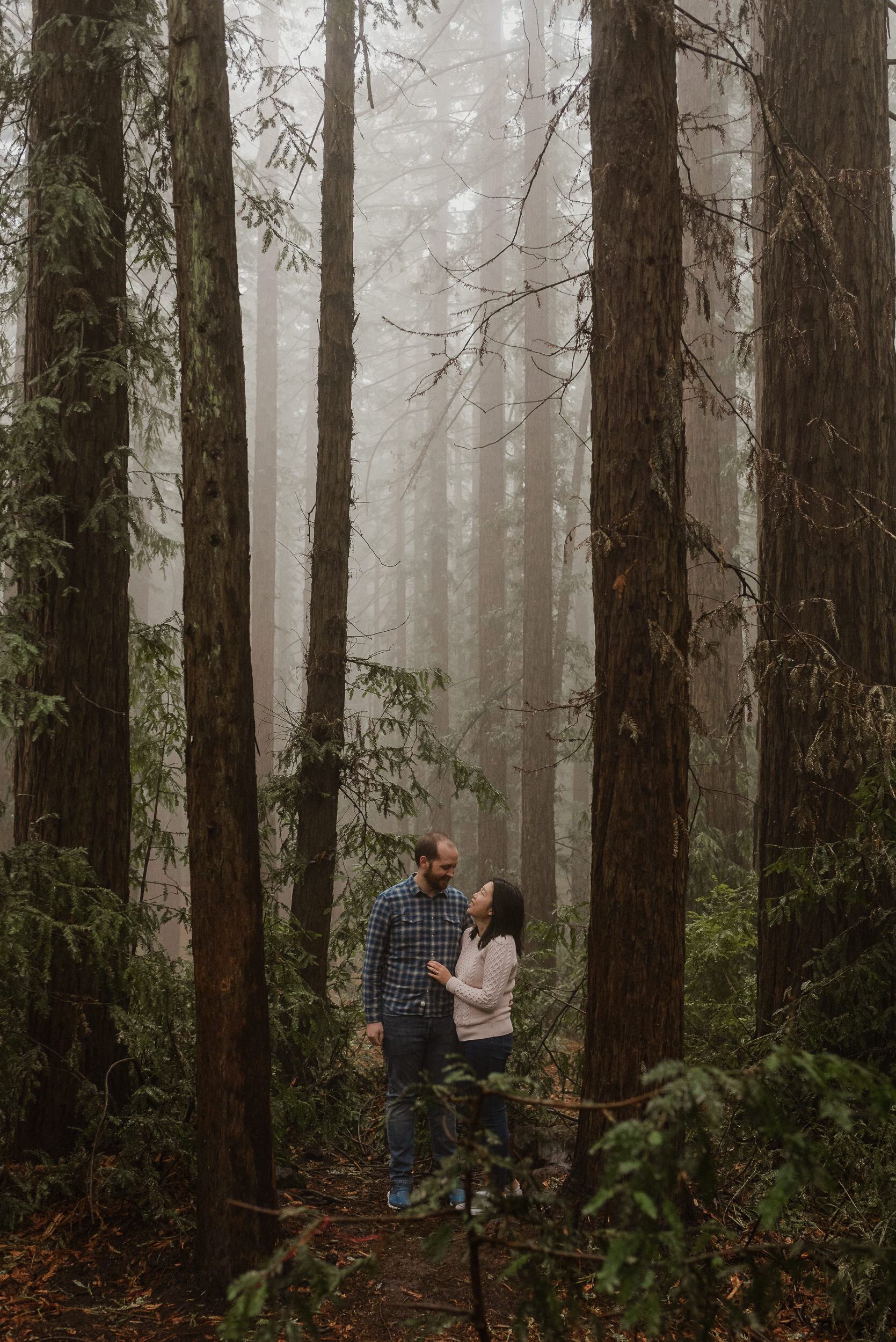017-foggy-redwood-grove-oakland-joaquin-miller-park-engagement-vivianchen-8878.jpg