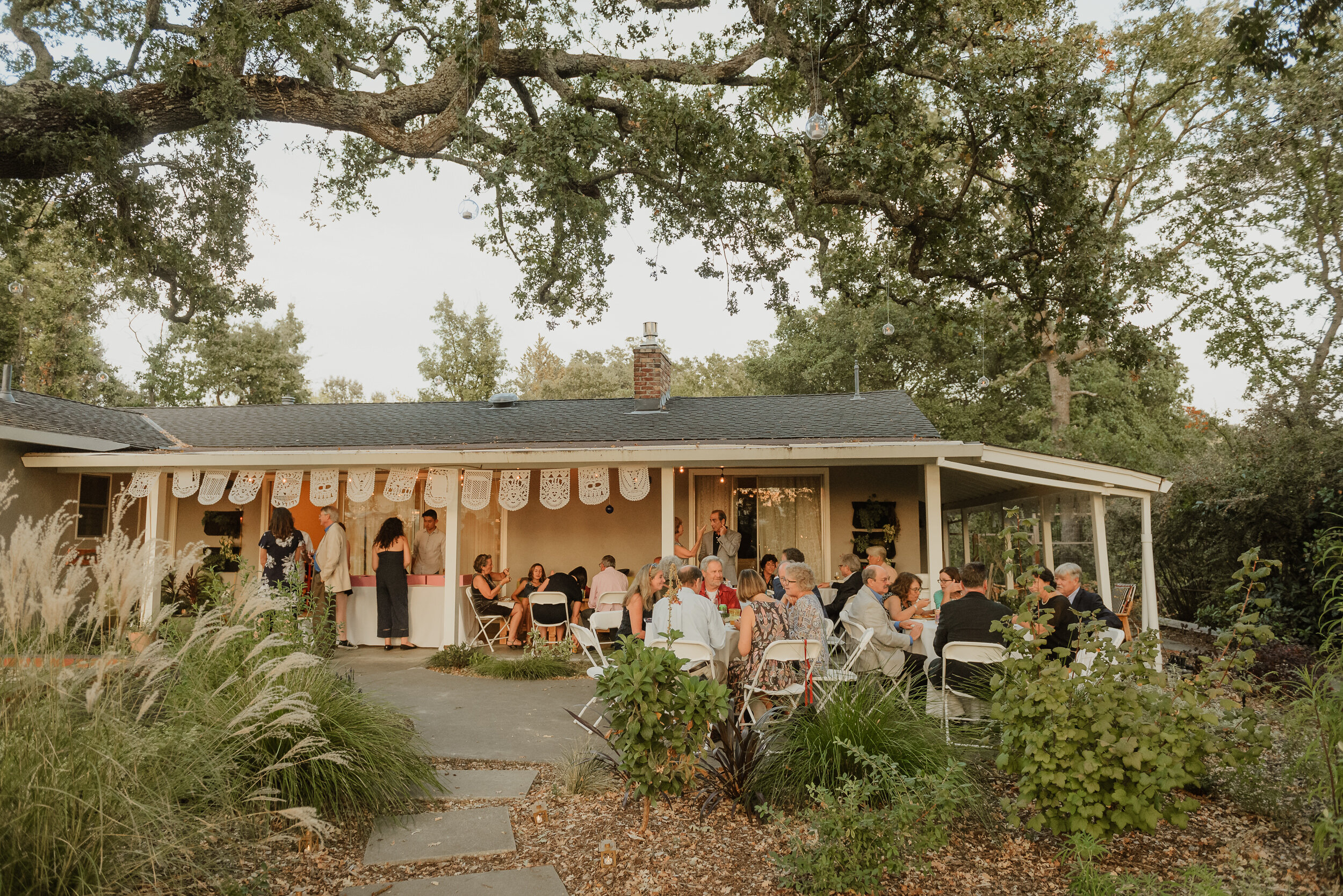 079-east-bay-walnut-creek-backyard-wedding-vivianchen-479.jpg