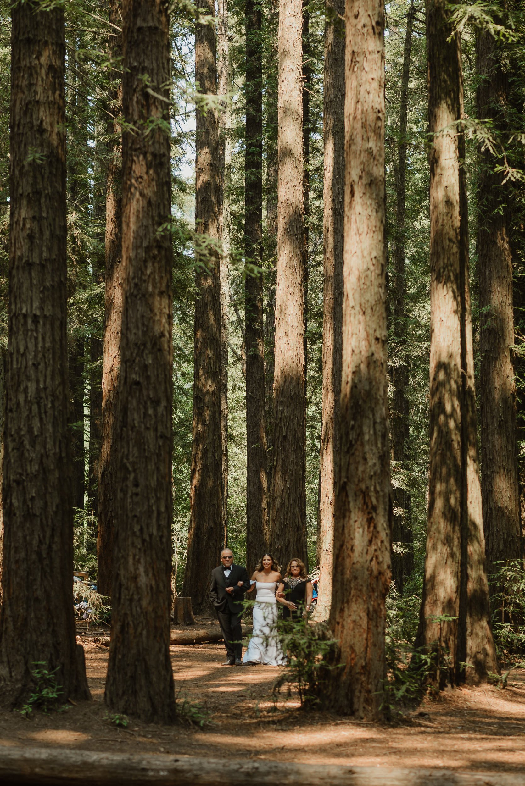 011-joaquin-miller-park-redwood-grove-good-neighbor-wedding-oakland-vivianchen-023.jpg