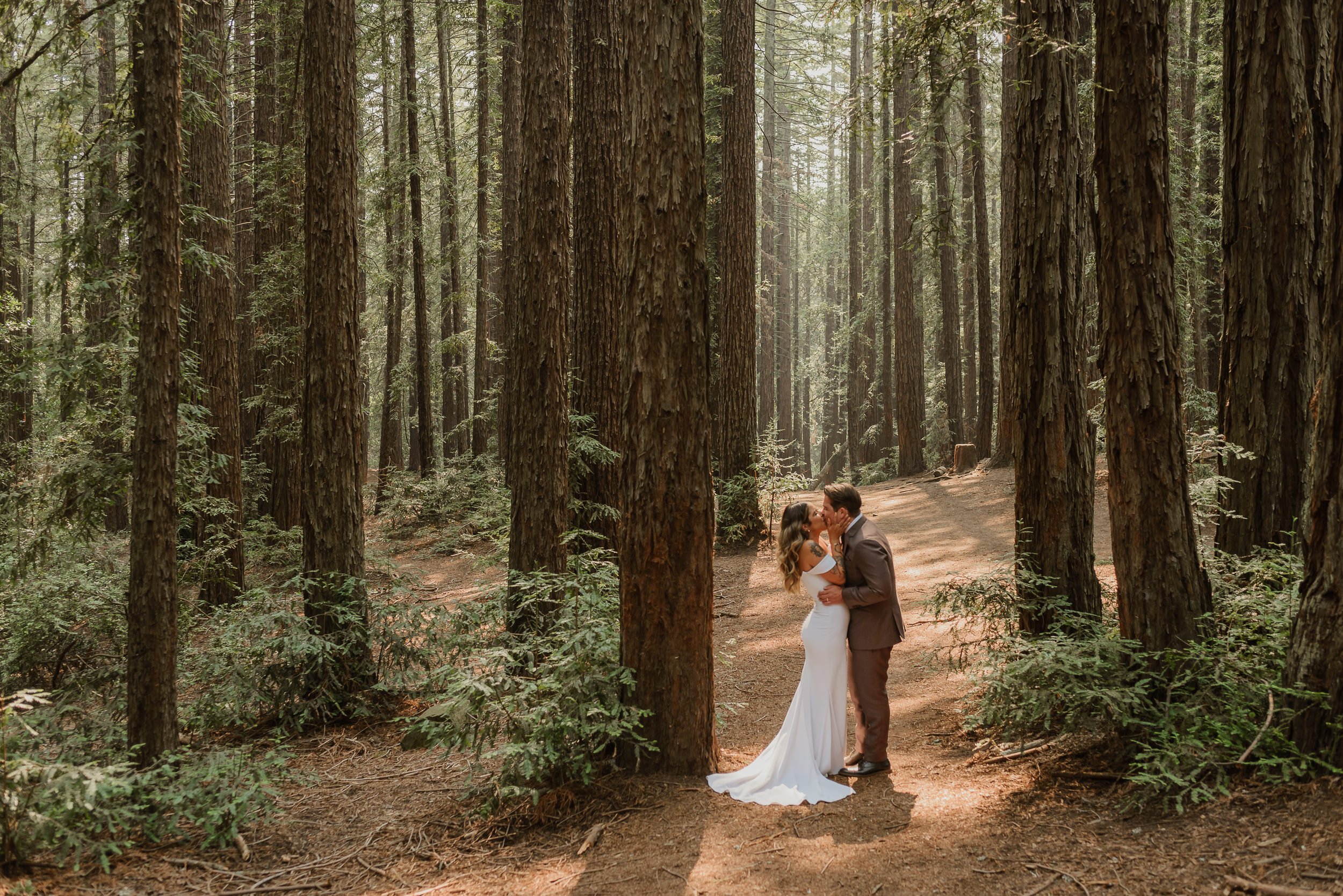 060-joaquin-miller-park-redwood-grove-good-neighbor-wedding-oakland-vivianchen-272.jpg