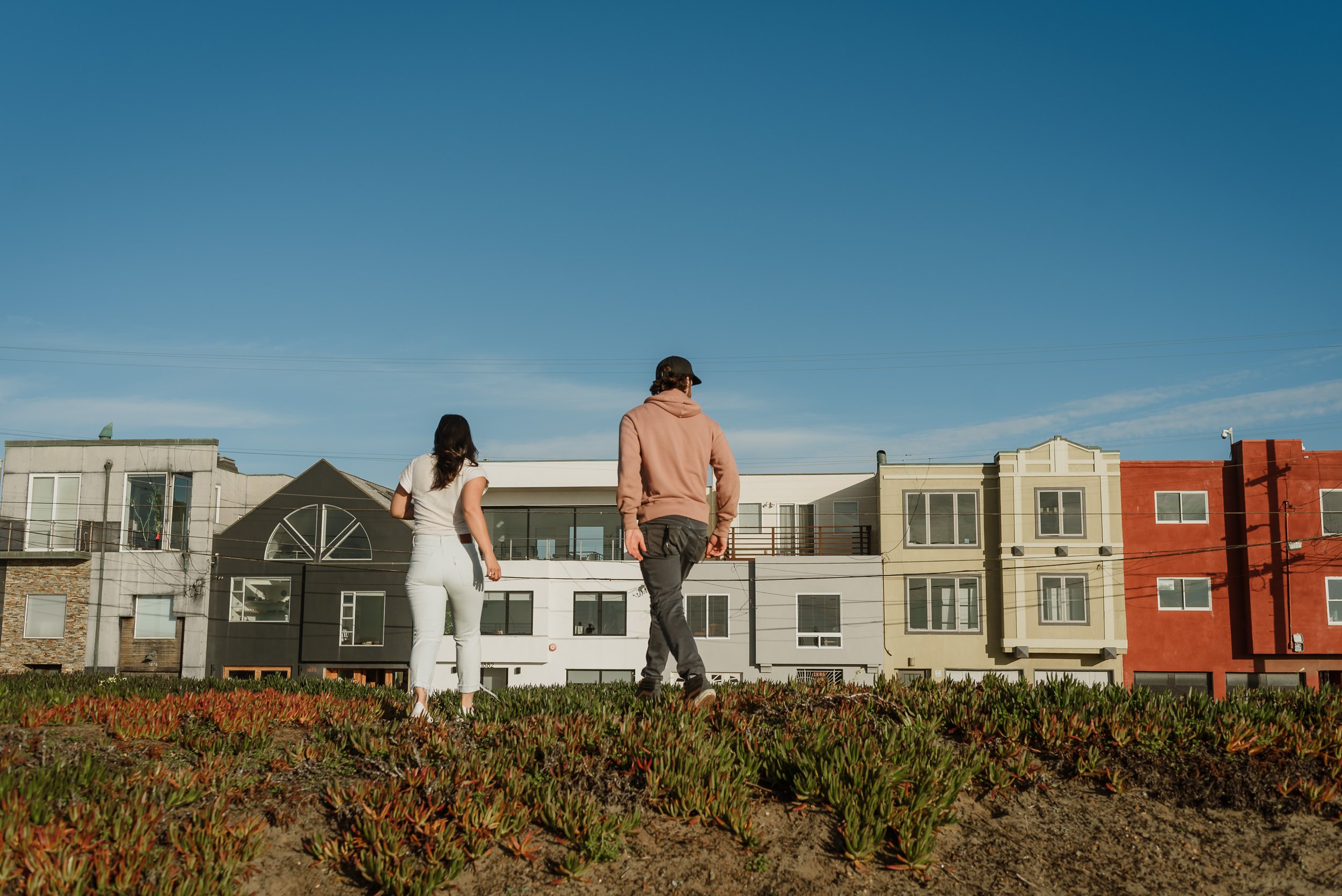 007outer-sunset-ocean-beach-san-francisco-engagement-session-vivianchen-054.jpg