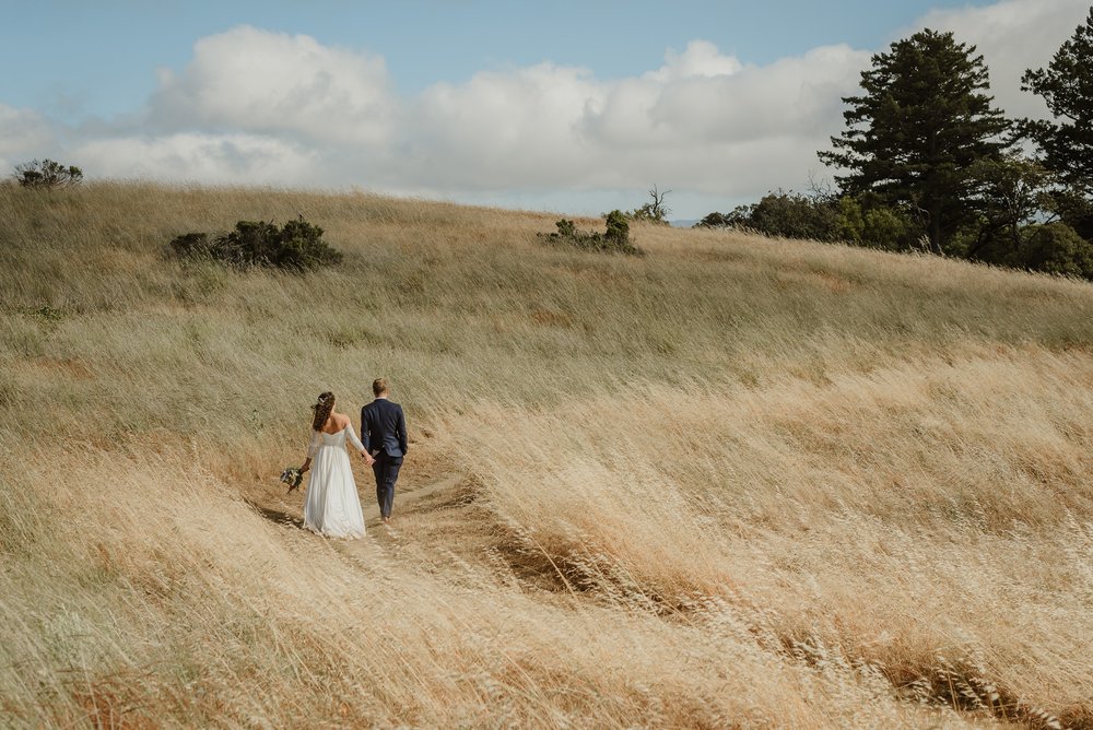 091-intimate-russian-ridge-preserve-wedding-vivianchen-360.jpg