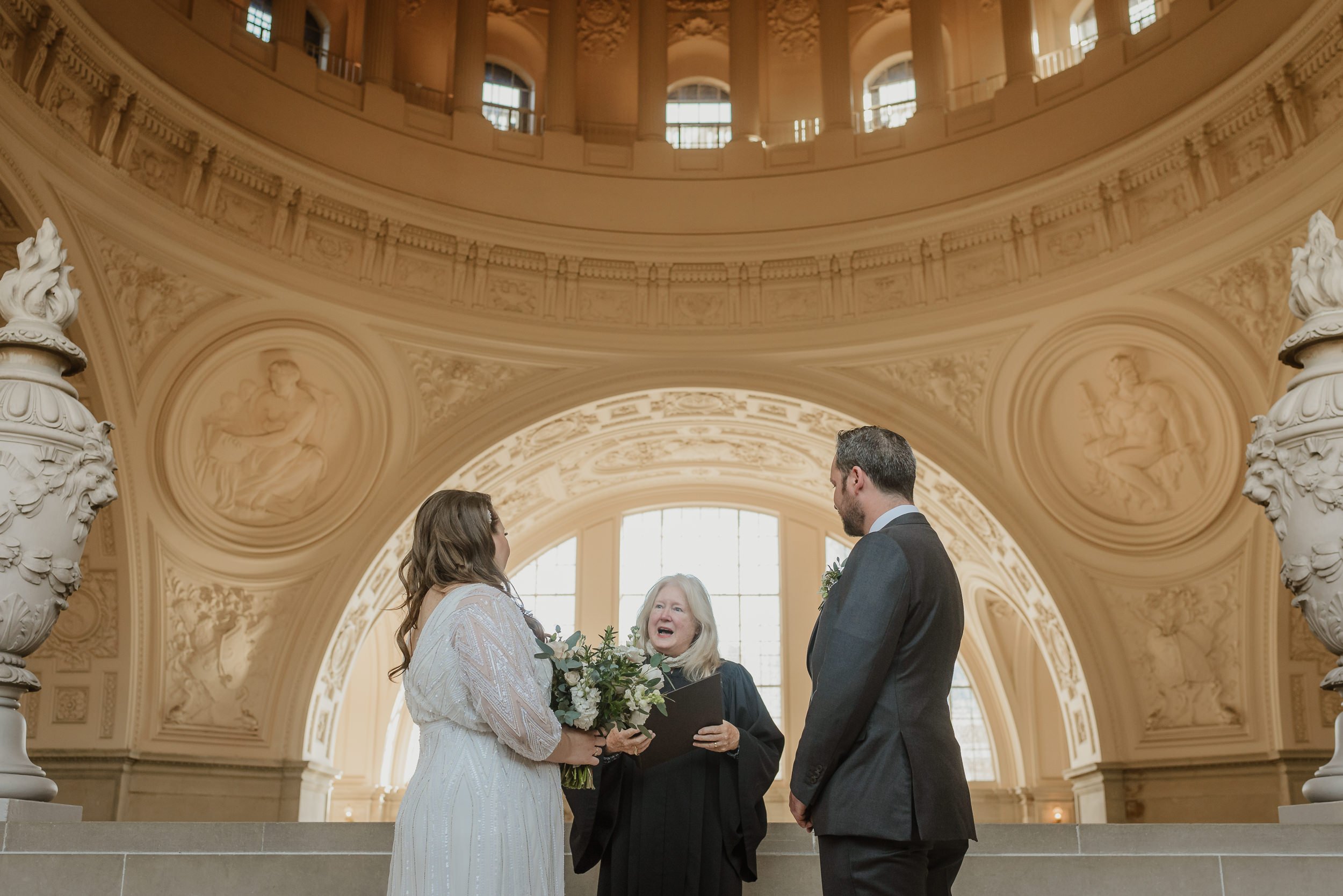 004san-francisco-city-hall-north-beach-elopement-vivianchen-040.jpg