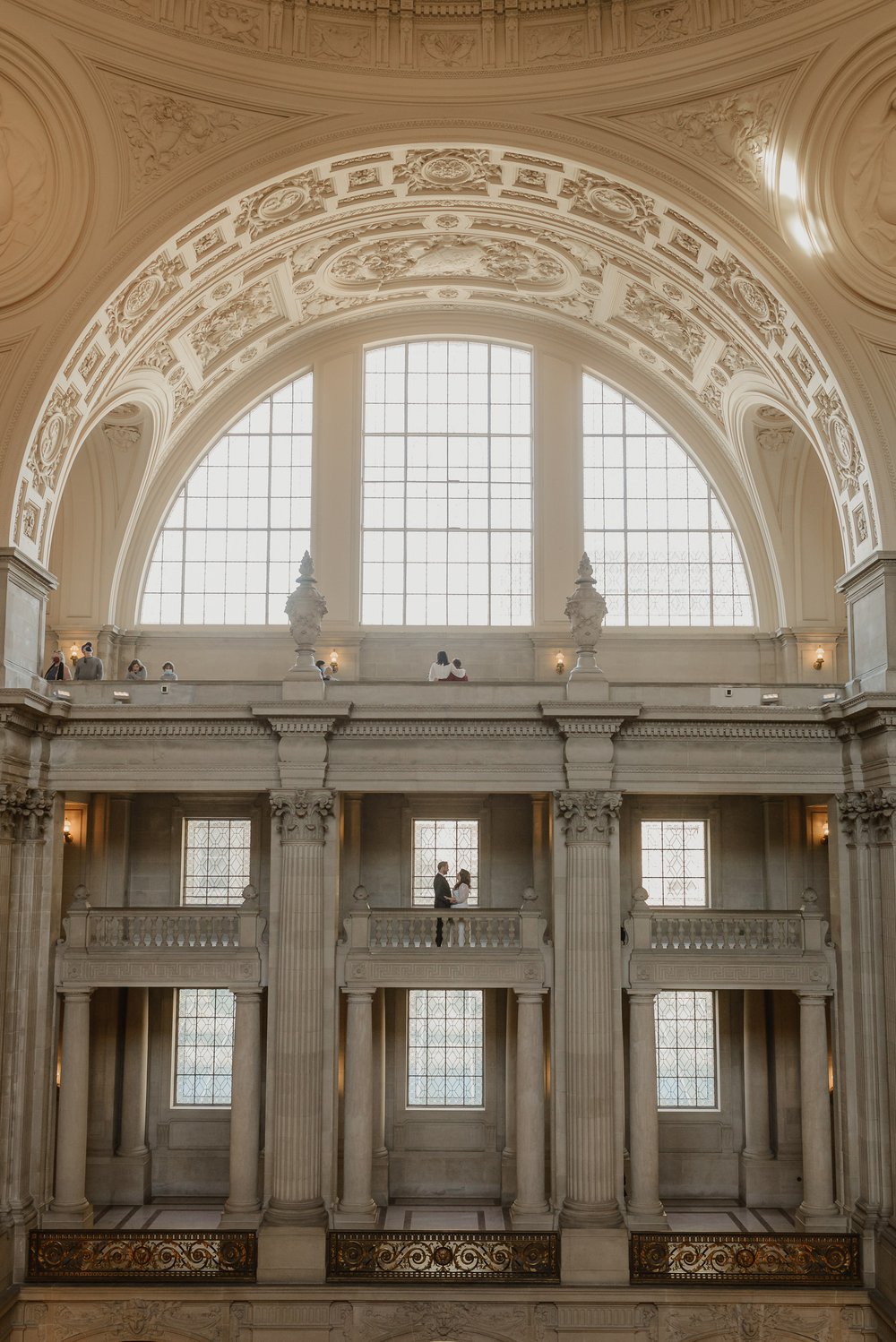 021san-francisco-city-hall-north-beach-elopement-vivianchen-181.jpg