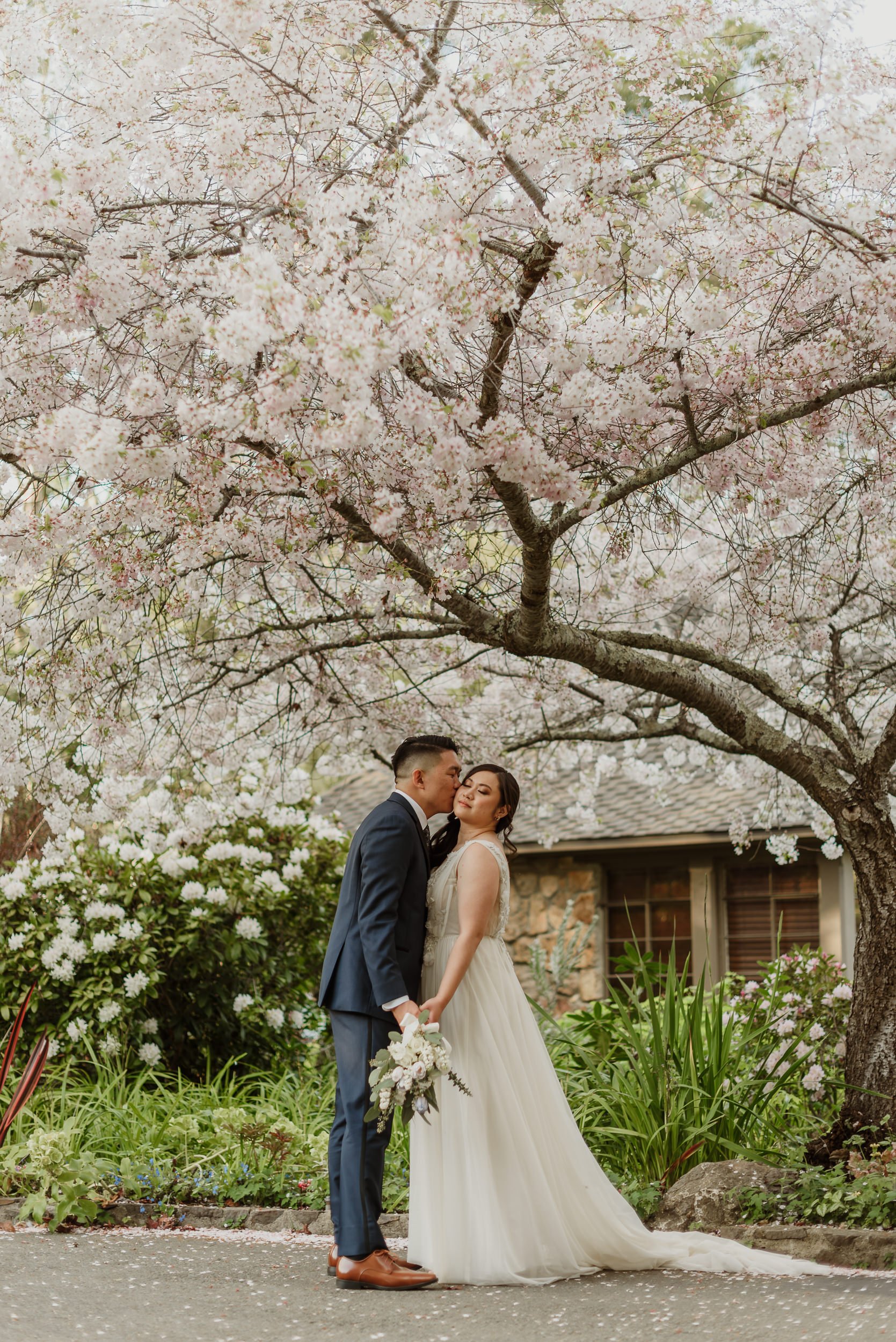 055cherry-blossom-springtime-brazilian-room-berkeley-wedding-vivianchen-361.jpg