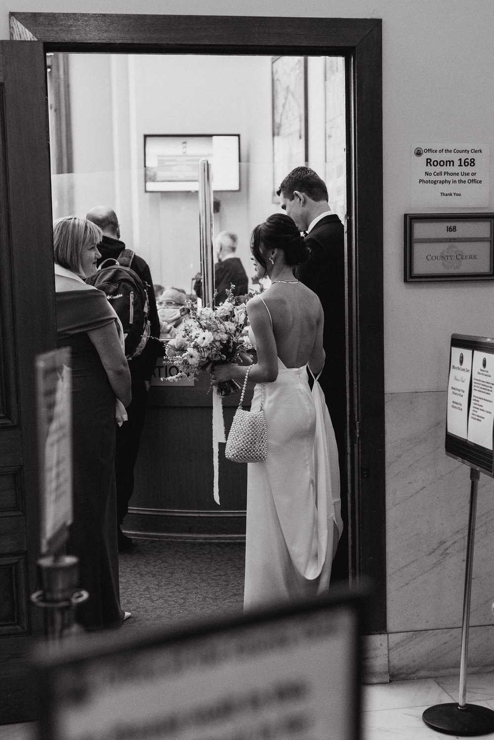 08-san-francisco-city-hall-marshalls-beach-elopement-vivianchen-053.jpg