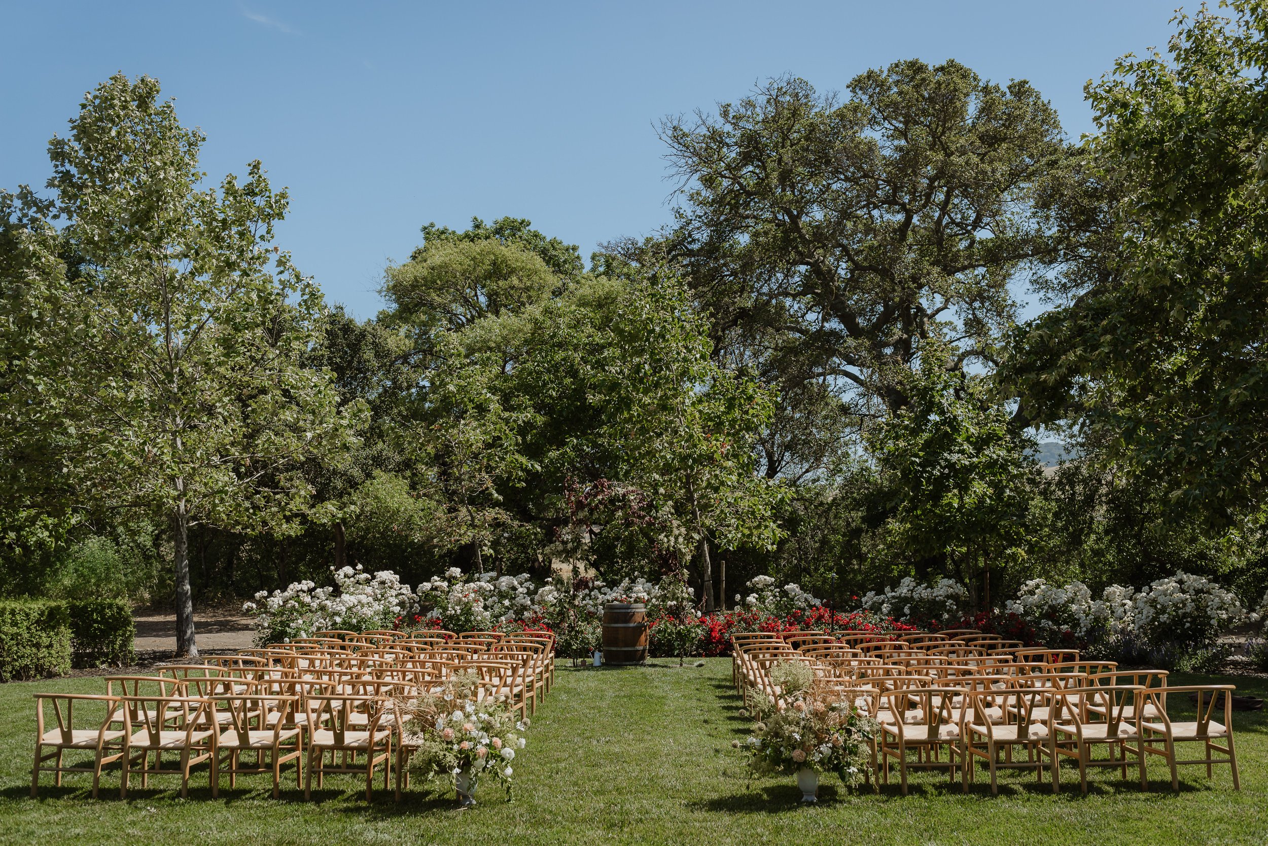 039-barn-at-green-valley-fairfield-wedding-vivianchen-014.jpg