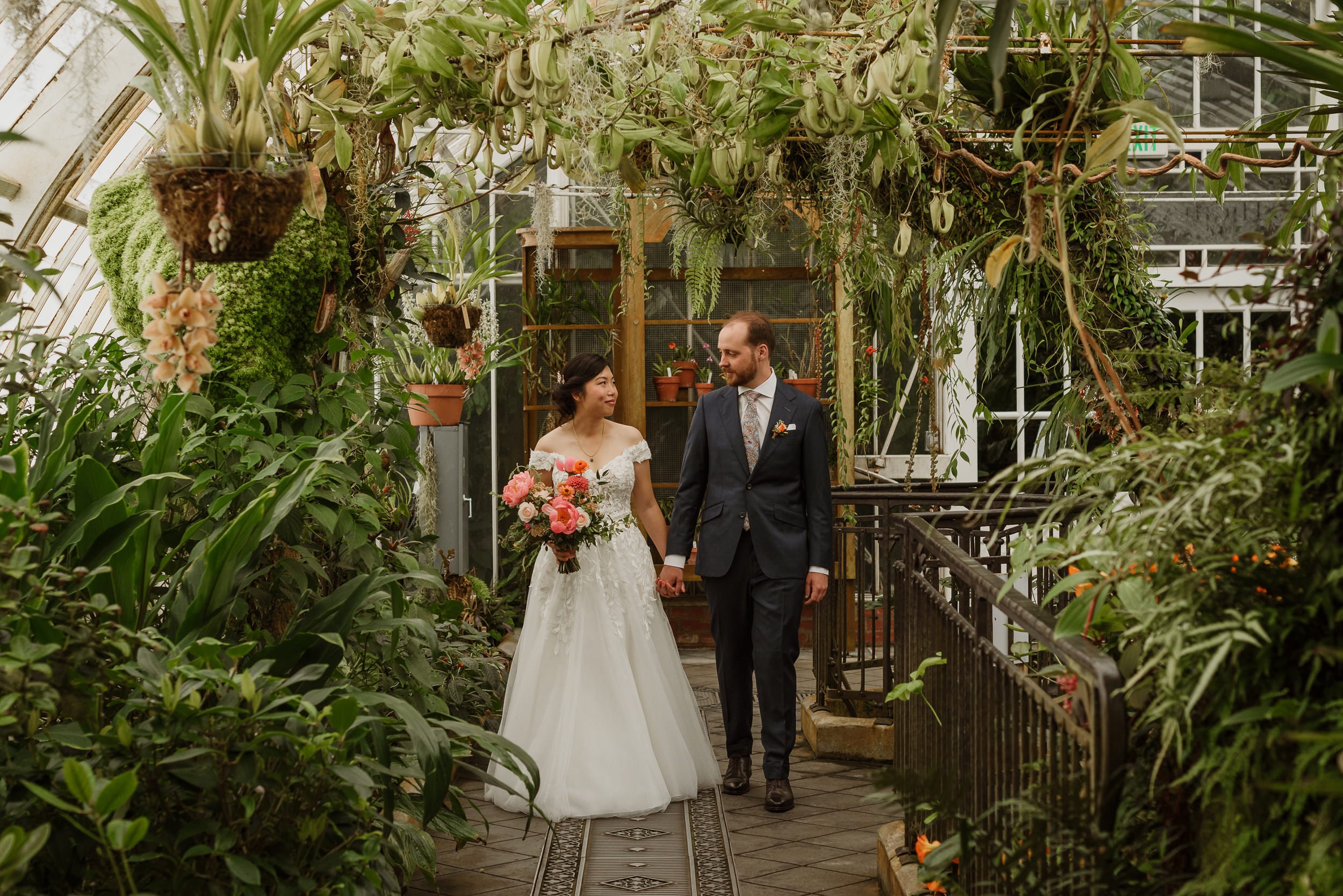 035-san-francisco-conservatory-of-flowers-wedding-vivianchen-262.jpg