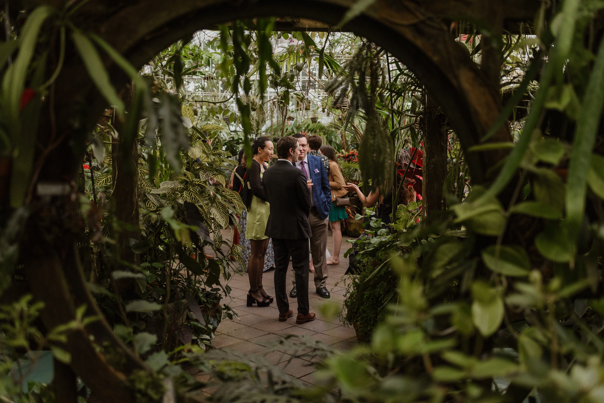 091-san-francisco-conservatory-of-flowers-wedding-vivianchen-506.jpg