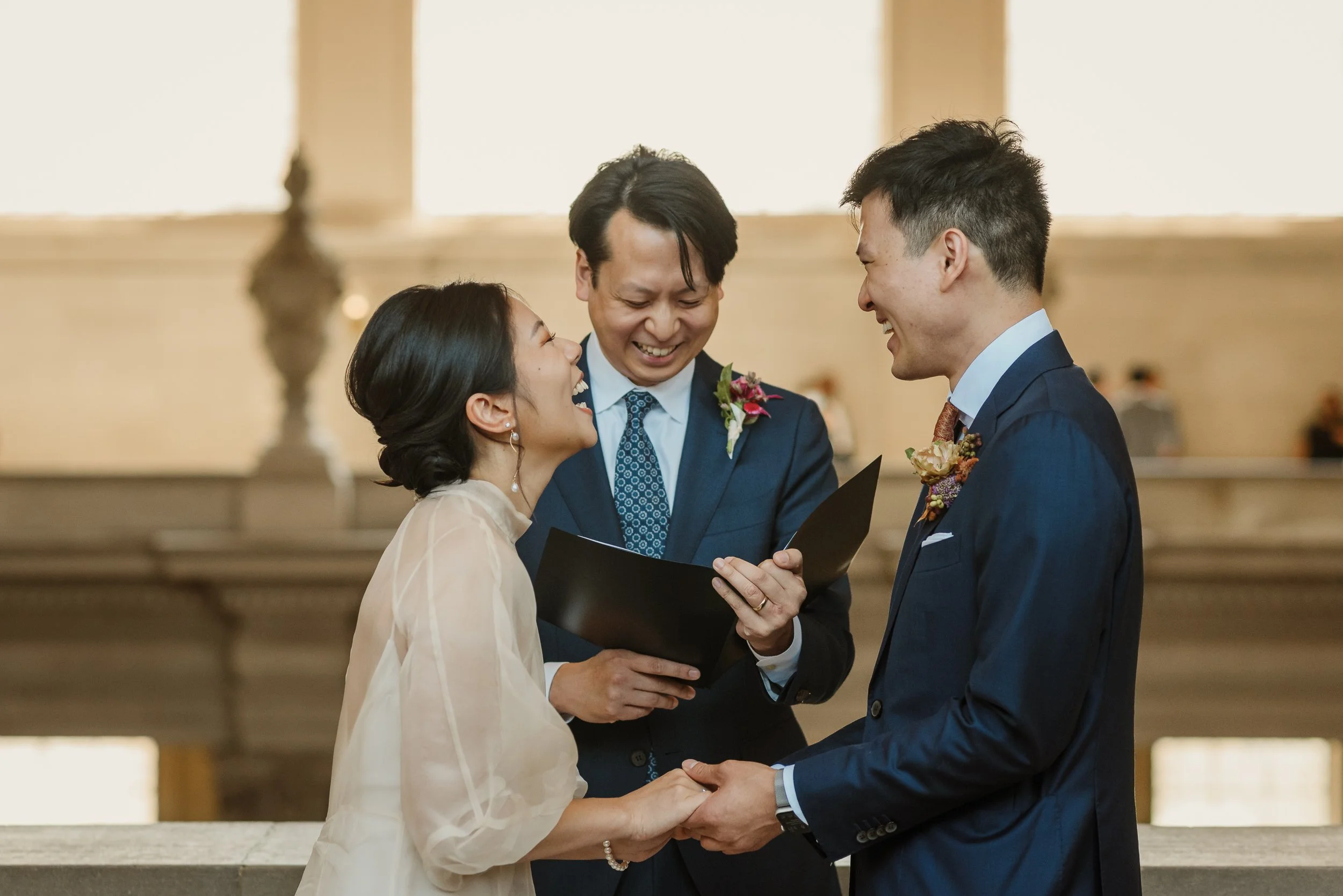 019-sf-city-hall-moongate-lounge-wedding-vivianchen-157.jpg