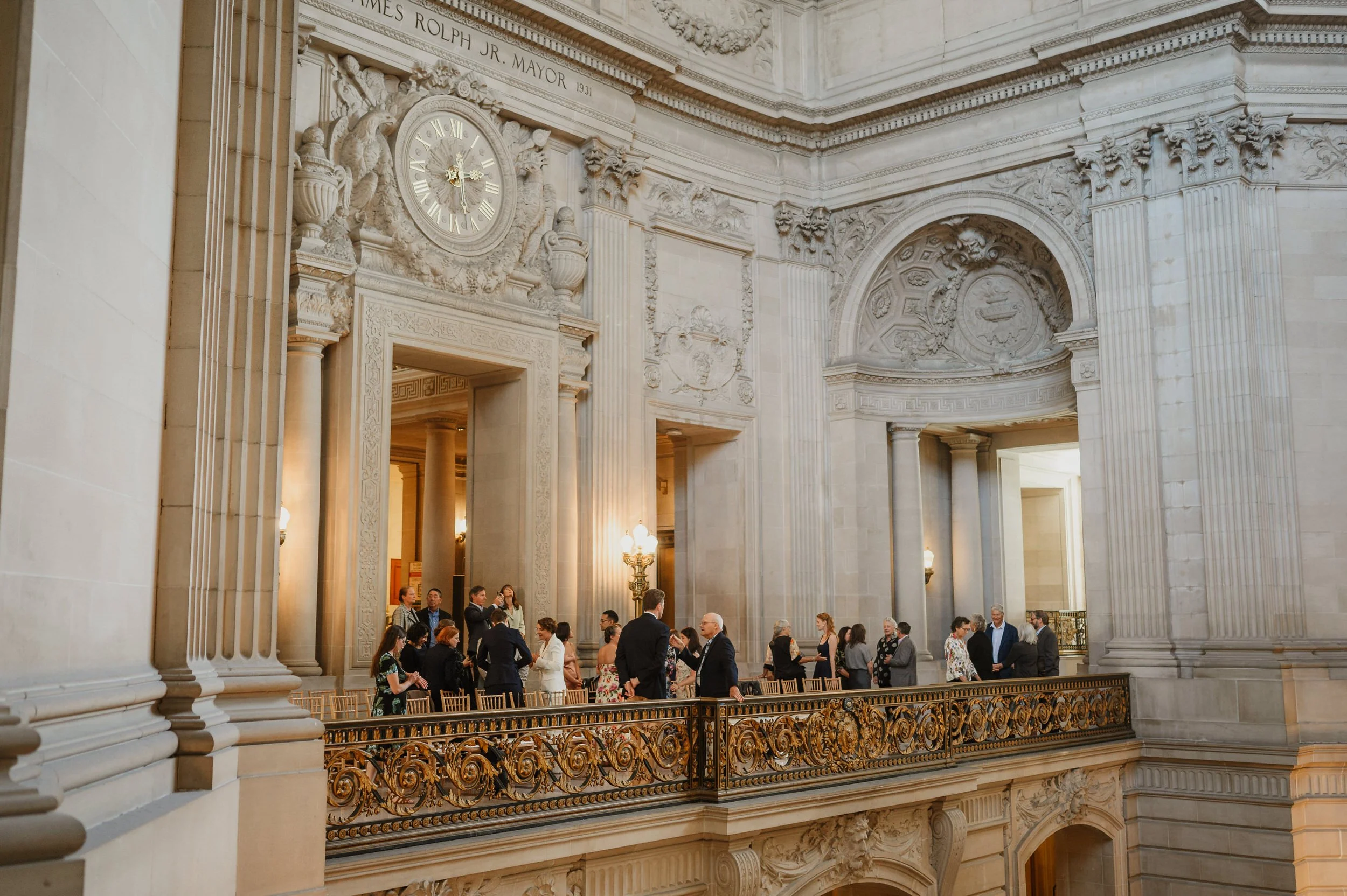 35-sf-city-hall-muni-coqueta-wedding-vivianchen-212.jpg